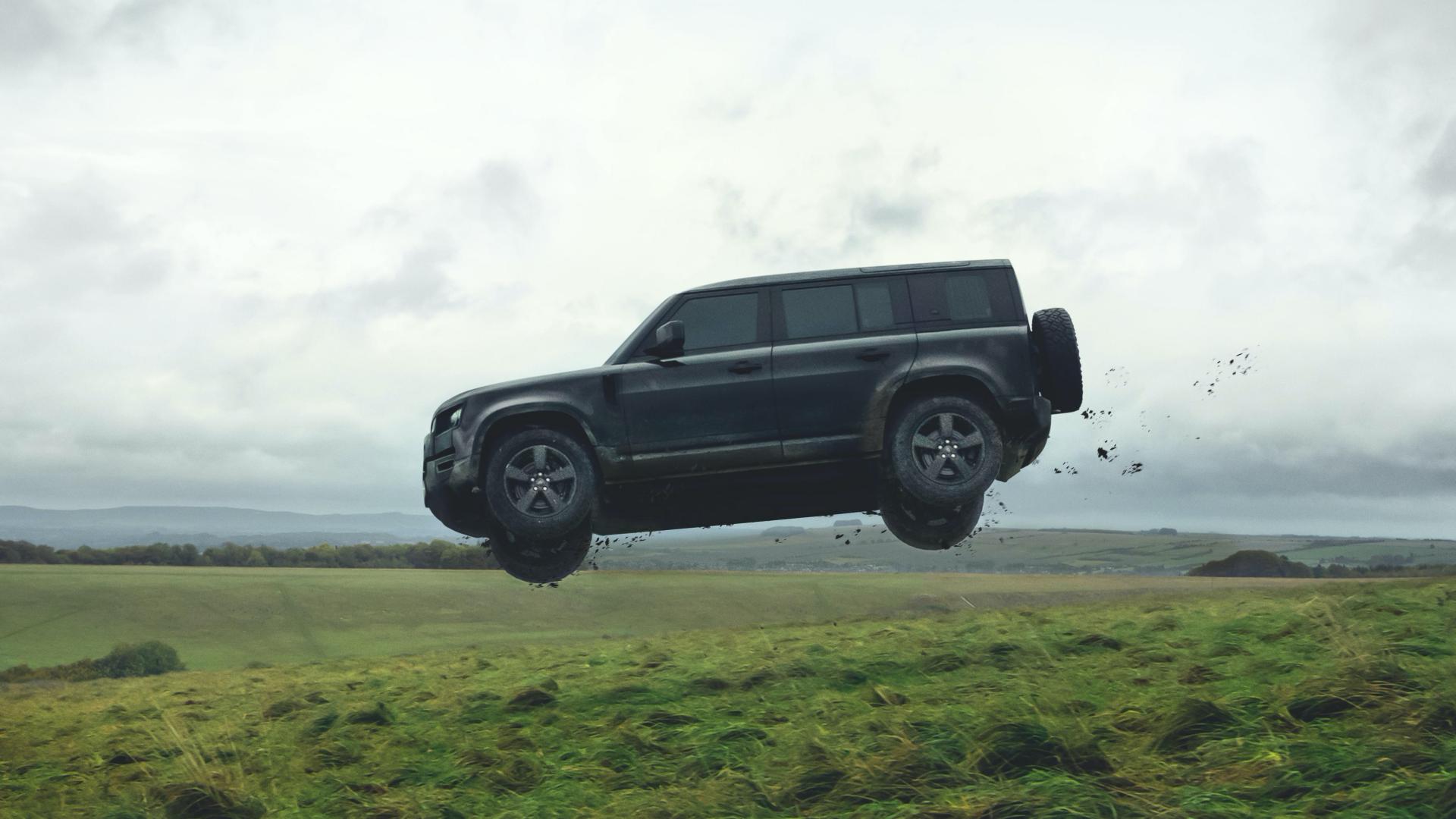Watch New Land Rover Defender Perform Crazy Stunts In ‘No Time To Die’