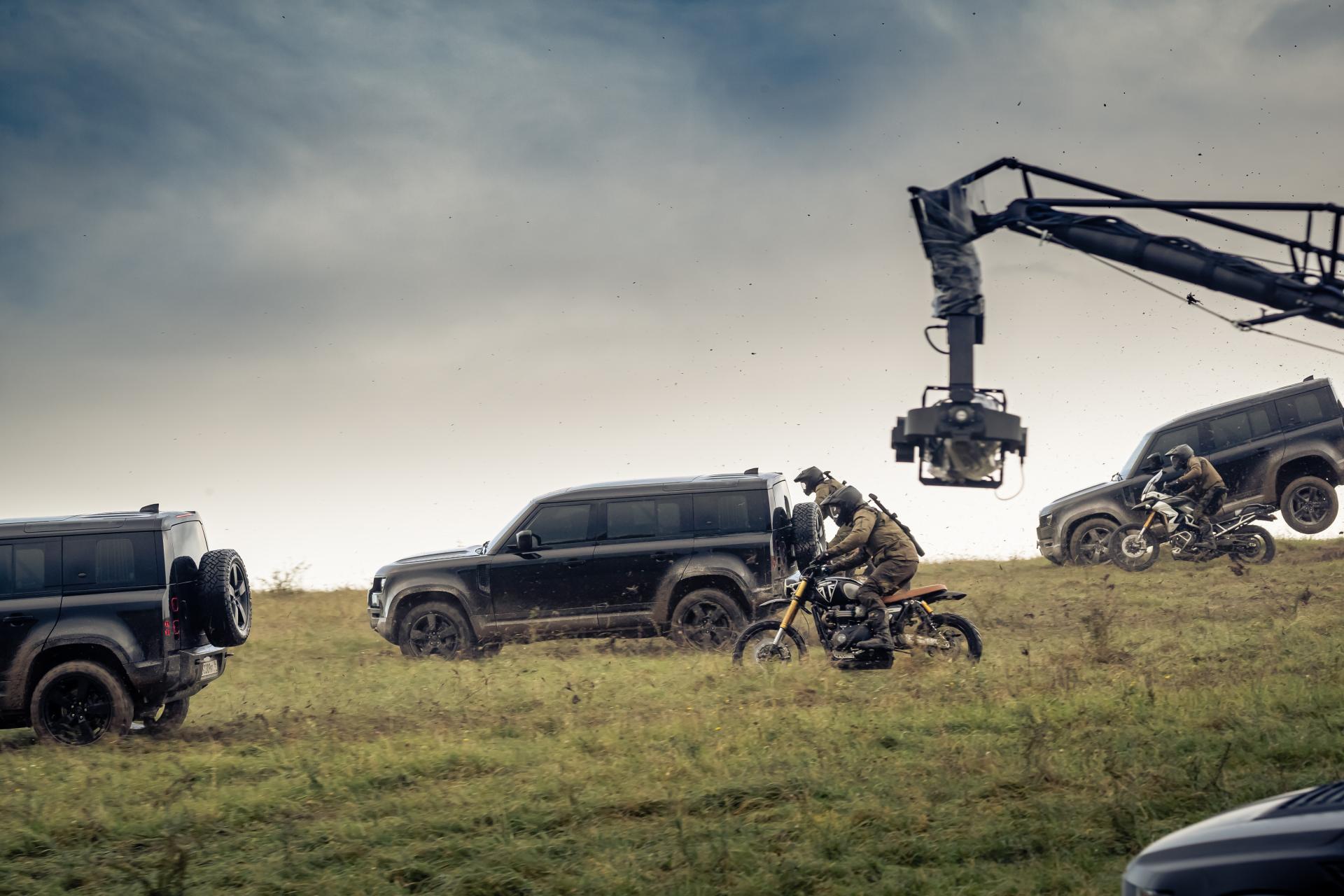 Watch New Land Rover Defender Perform Crazy Stunts In ‘No Time To Die’