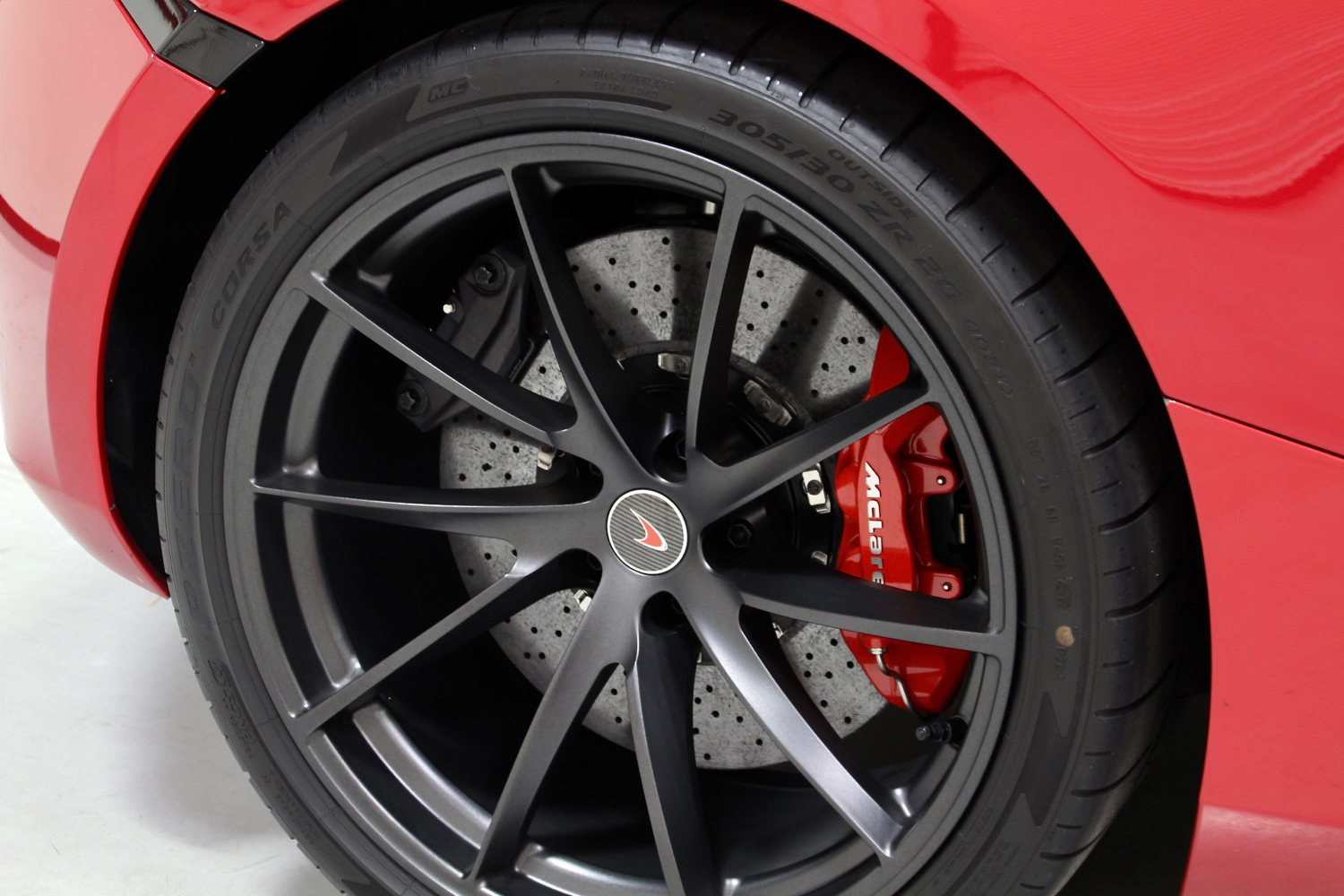 Pick Up This Gorgeous Red 2018 McLaren 720S And Scare Off Hypercars