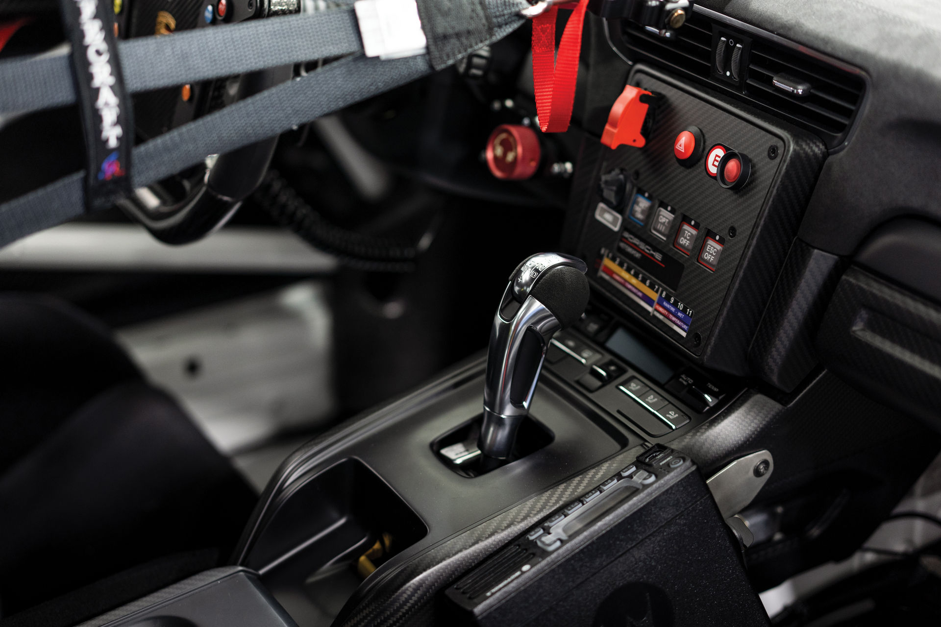 Brand New Porsche 911 GT2 RS Clubsport Is A Track-Day Enthusiast’s Wet Dream