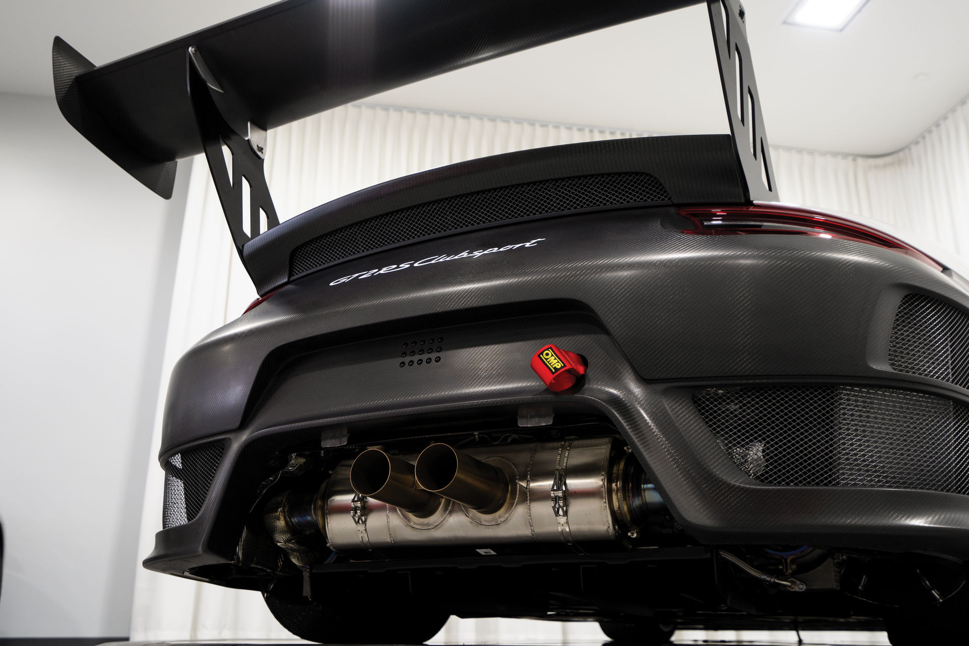 Brand New Porsche 911 GT2 RS Clubsport Is A Track-Day Enthusiast’s Wet Dream