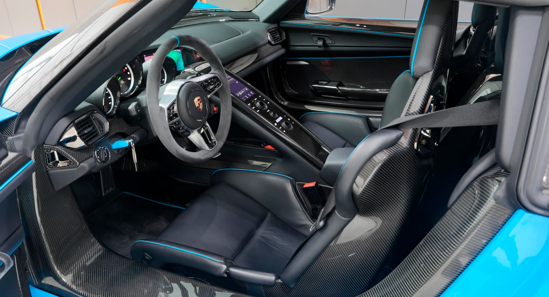Riviera Blue Porsche 918 Spyder Will Leave You Sweating