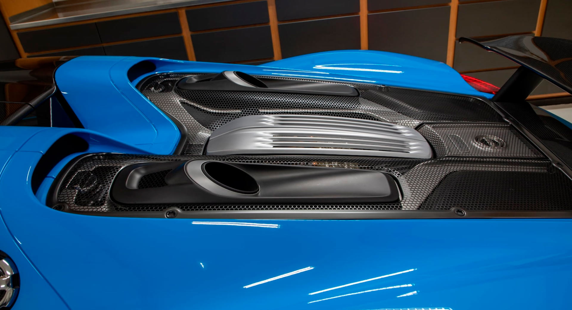 Riviera Blue Porsche 918 Spyder Will Leave You Sweating