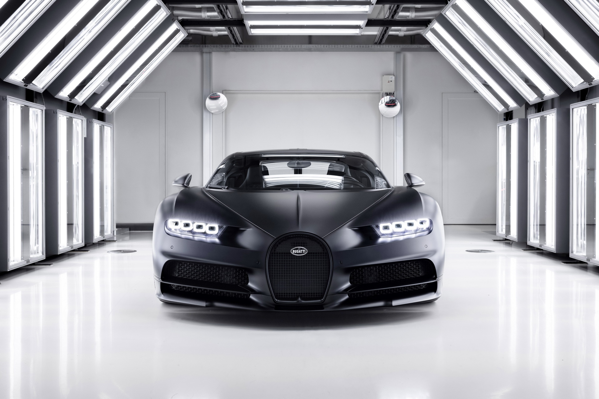 The 250th Bugatti Chiron Is A Stealthy Black Carbon Fiber Beast