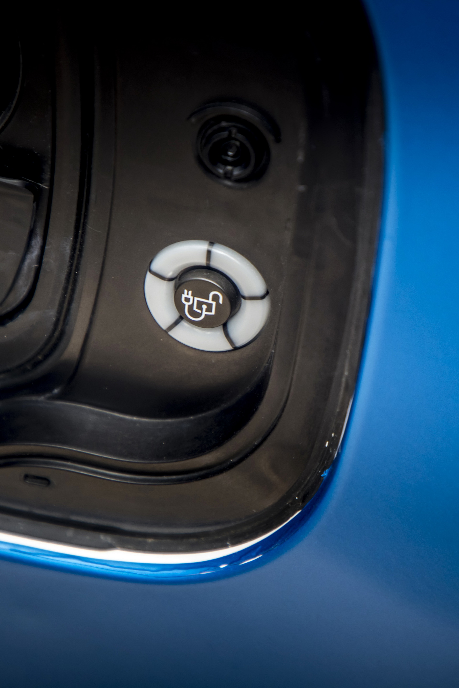 Euro-Spec Ford Mustang Mach-E Electric Crossover Unveiled With 600-Km Range