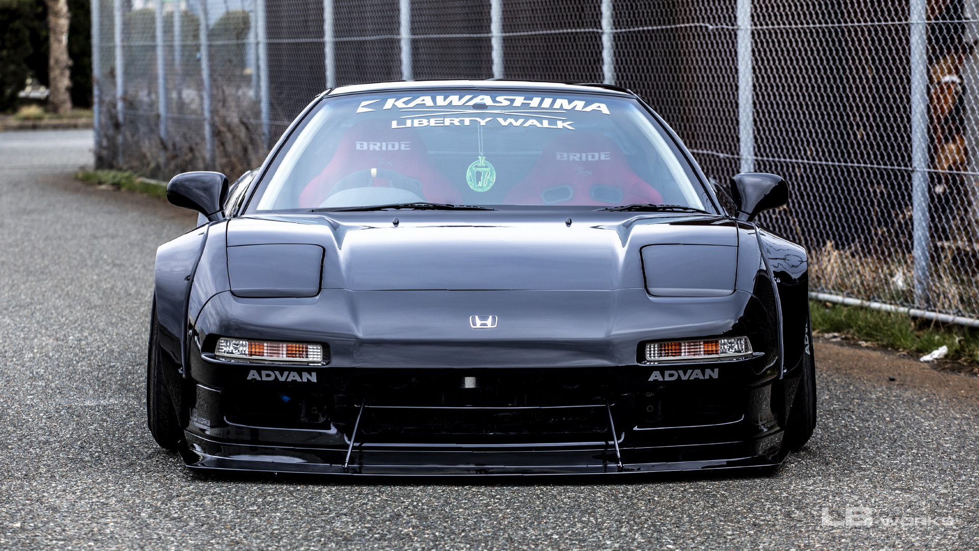 Original Honda / Acura NSX Tucks Away Sleek Styling Under Liberty Walk’s Flamboyant Body Kit