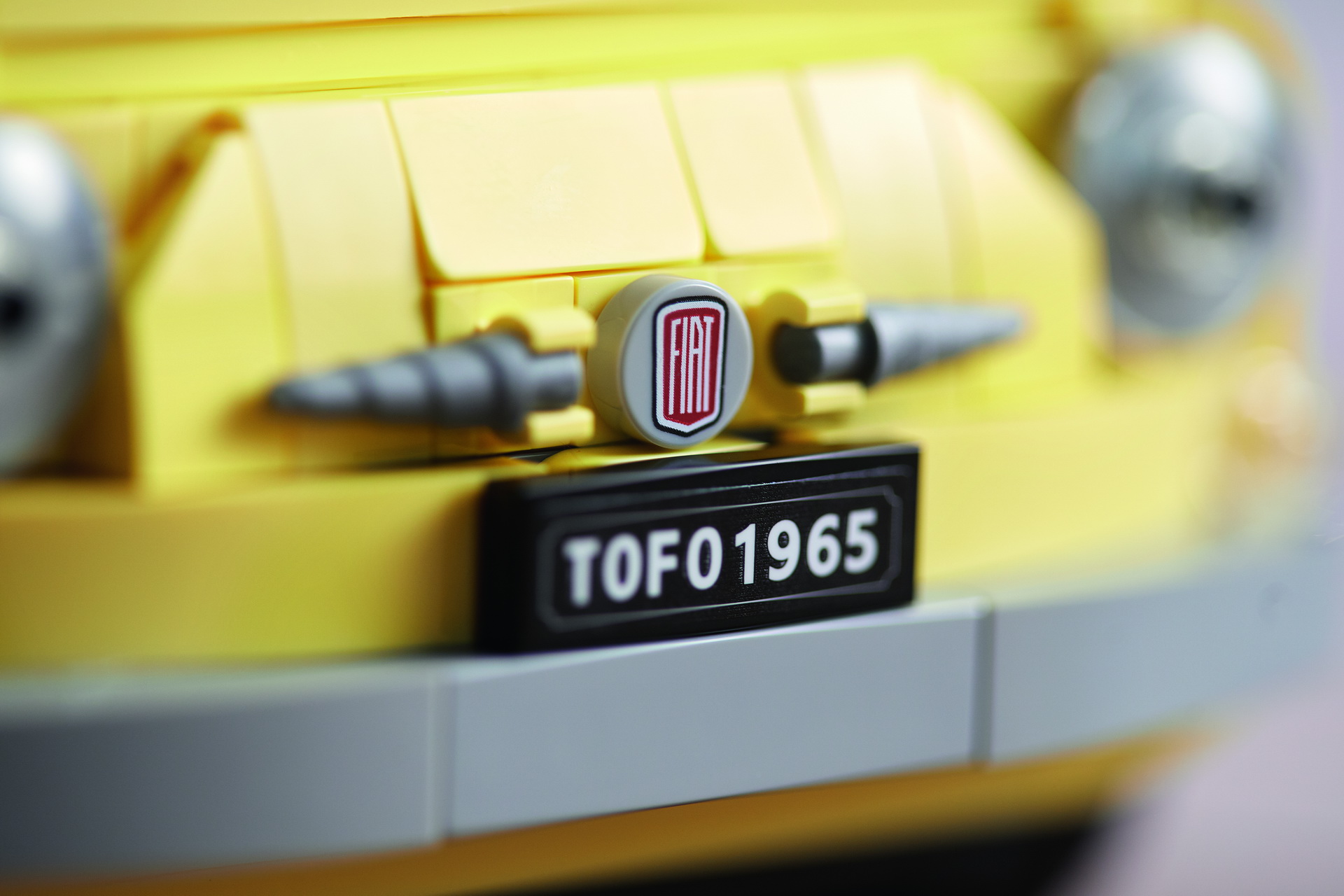 LEGO Goes Back To The 60’s With Creator Expert Fiat 500 Classic, Builds Life-Size Brick Model To Go With It