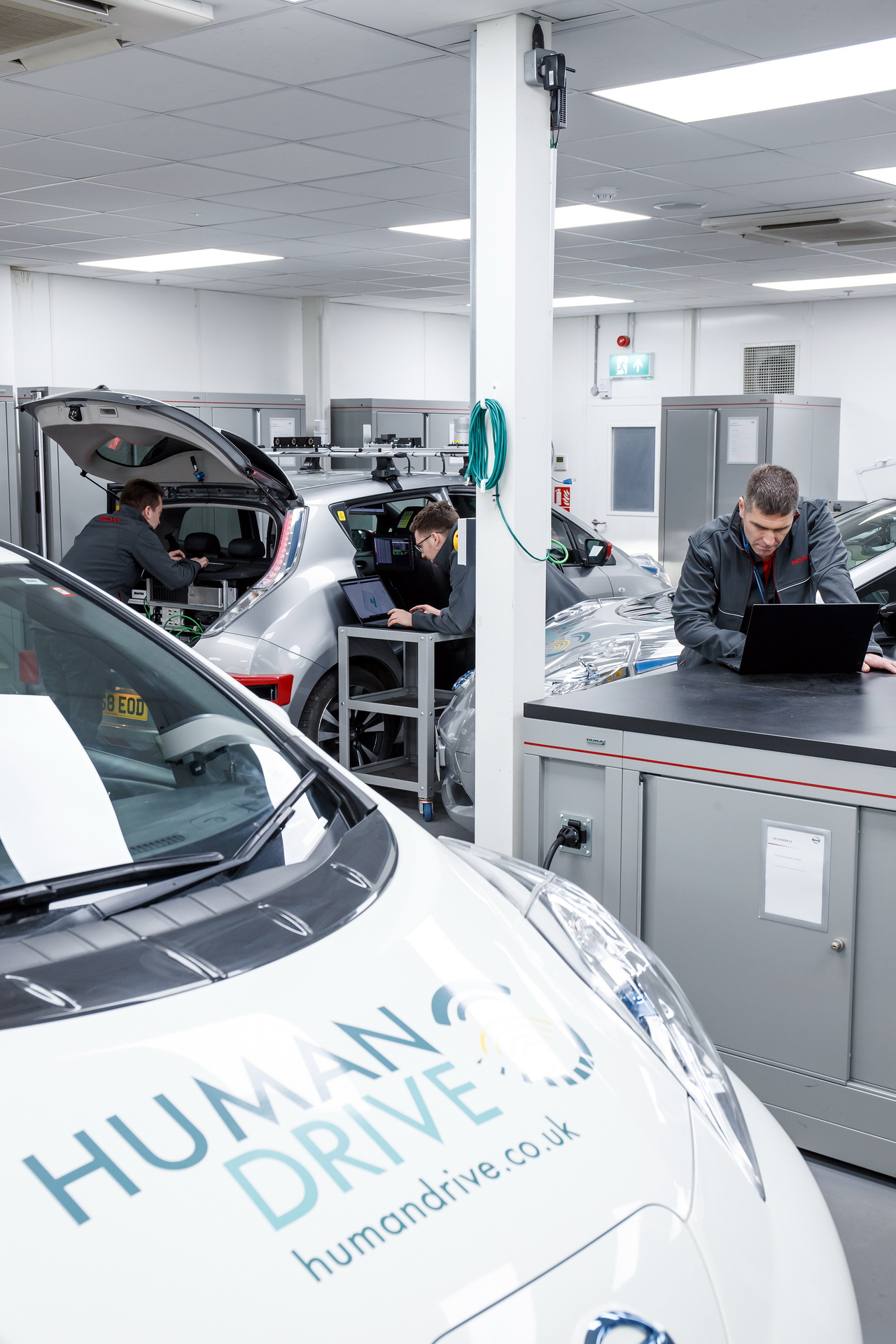 Autonomous Nissan Leaf Completes 230-Mile Journey Across UK