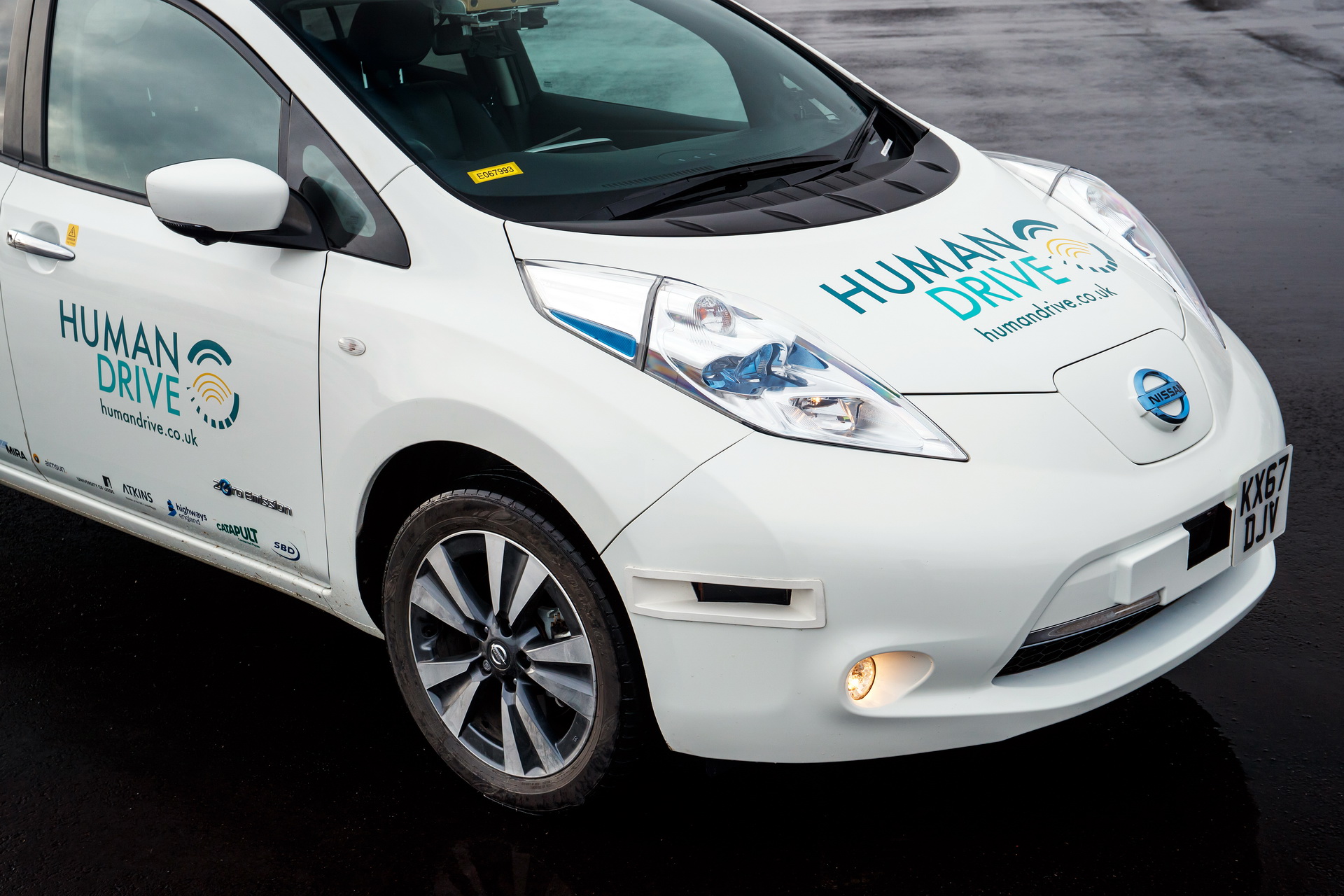 Autonomous Nissan Leaf Completes 230-Mile Journey Across UK