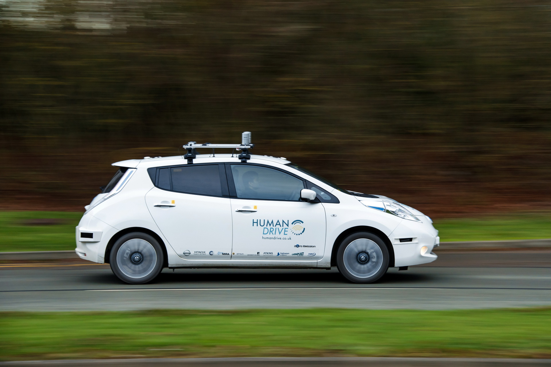 Autonomous Nissan Leaf Completes 230-Mile Journey Across UK