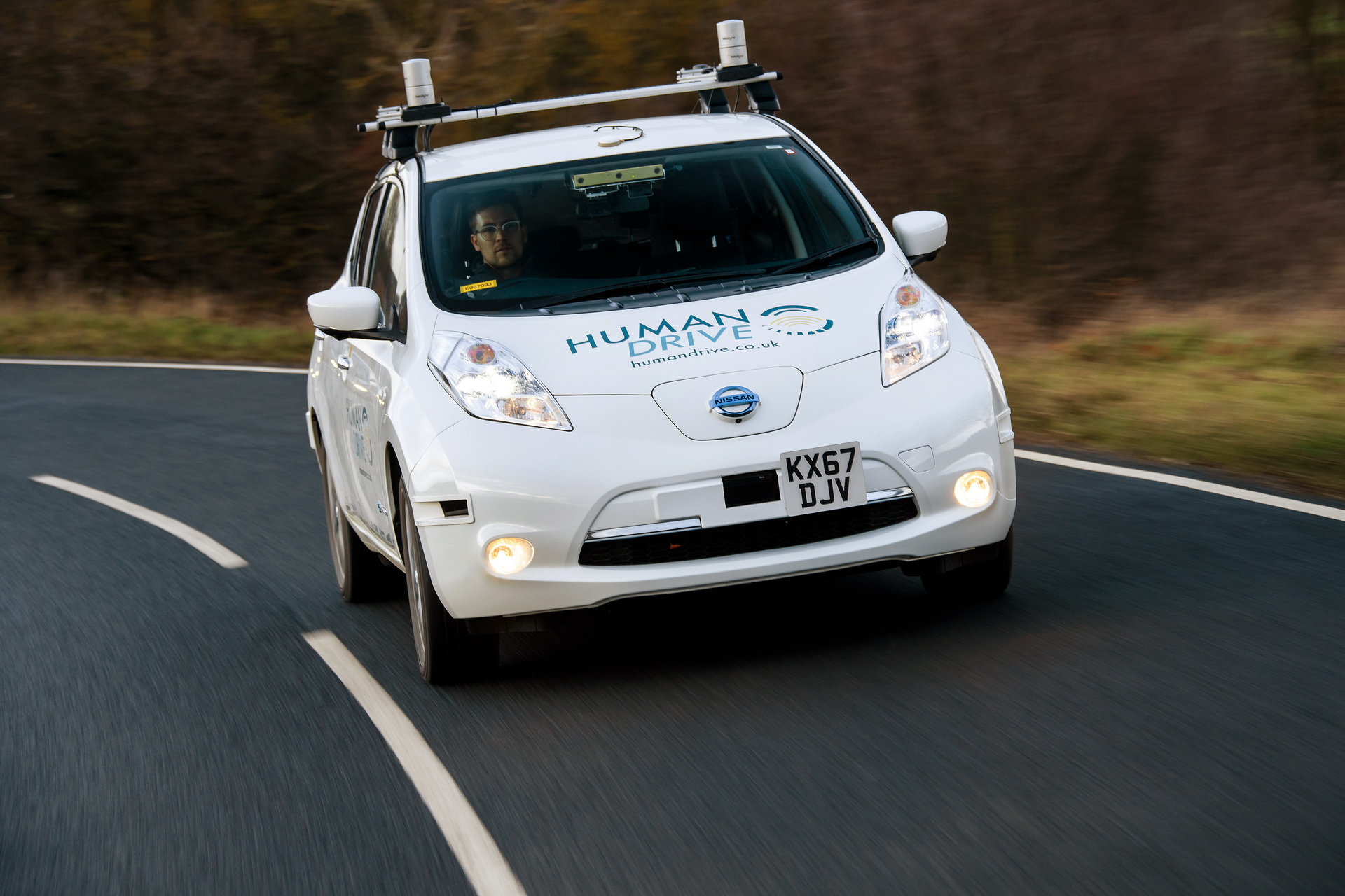 Autonomous Nissan Leaf Completes 230-Mile Journey Across UK