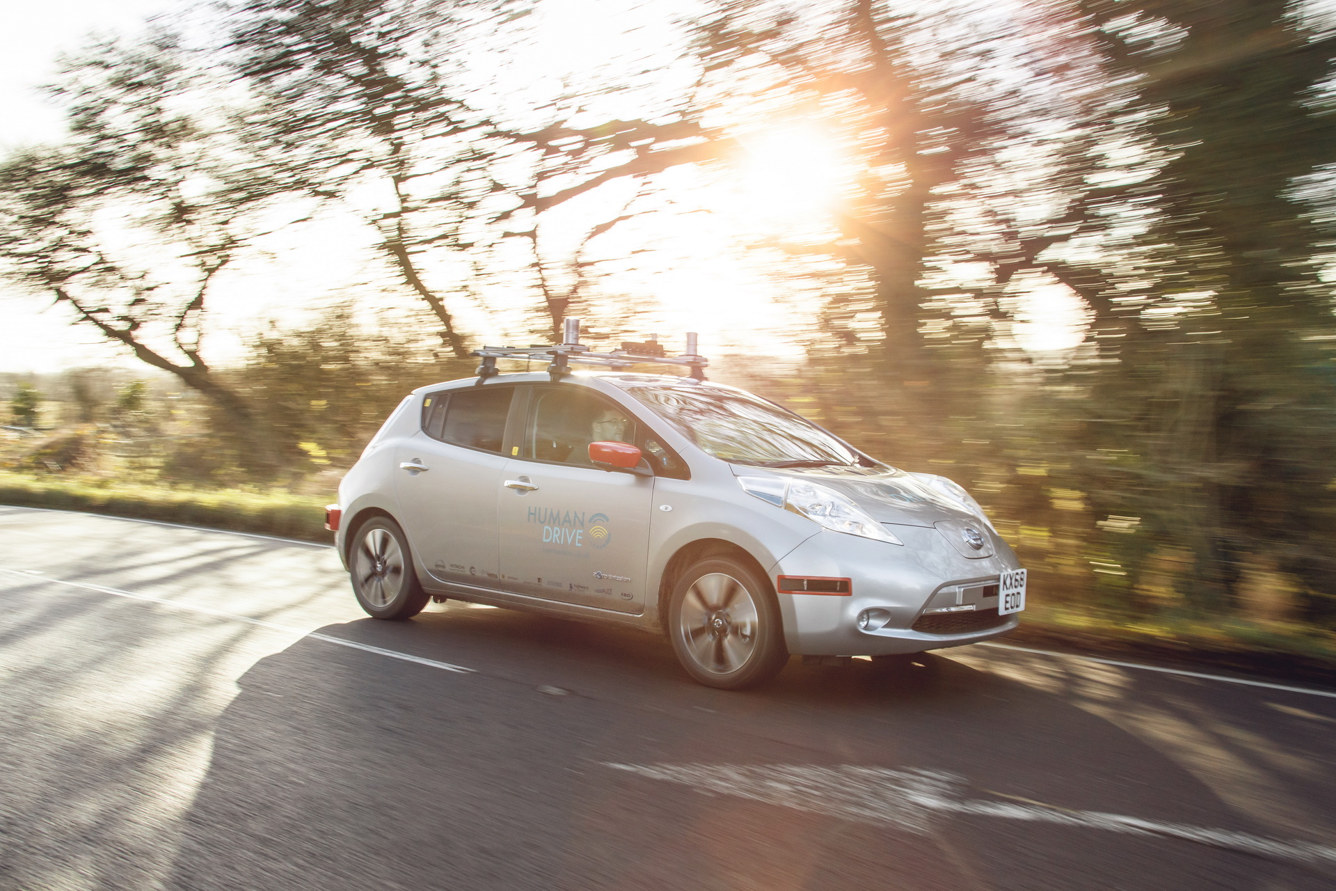 Autonomous Nissan Leaf Completes 230-Mile Journey Across UK