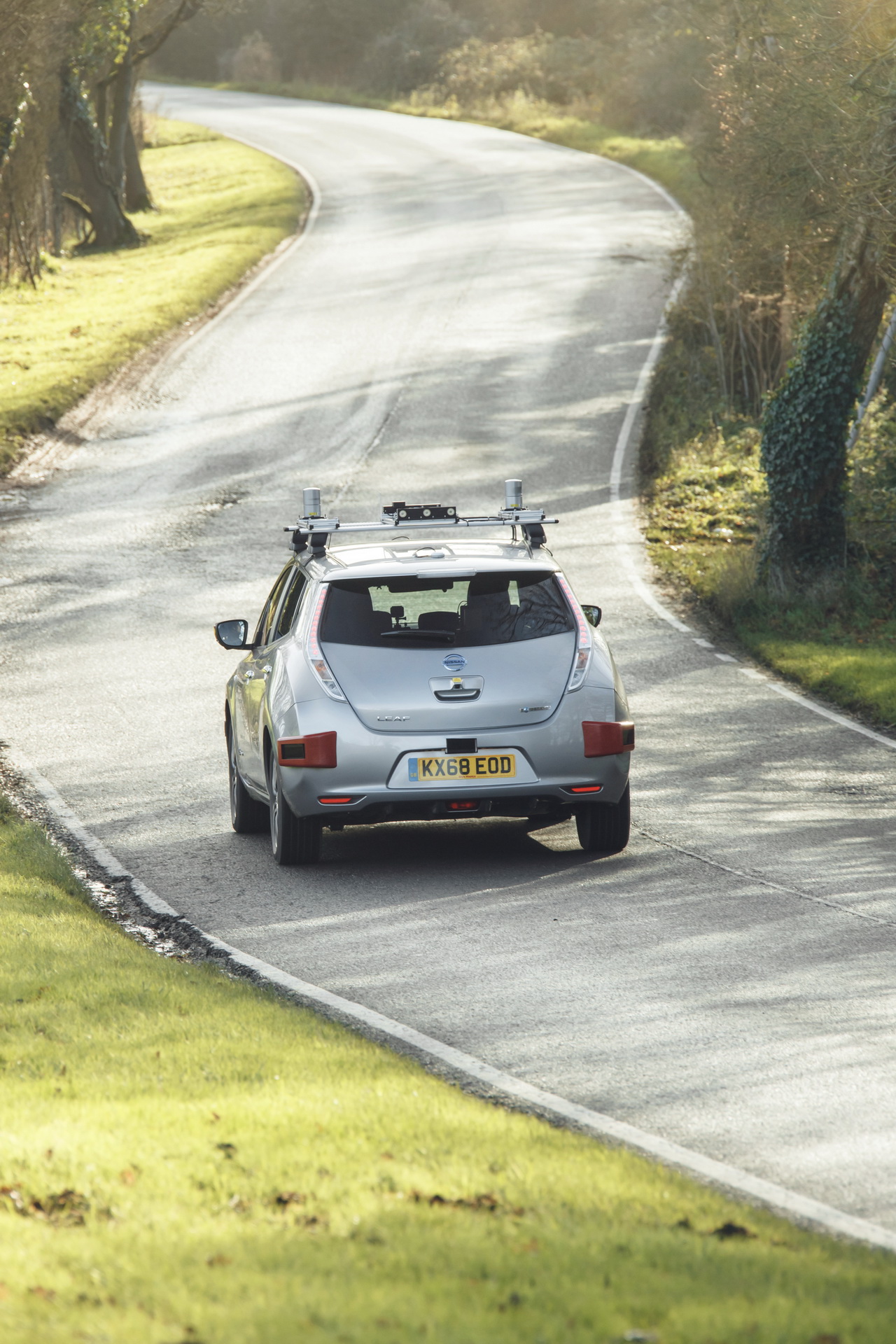 Autonomous Nissan Leaf Completes 230-Mile Journey Across UK