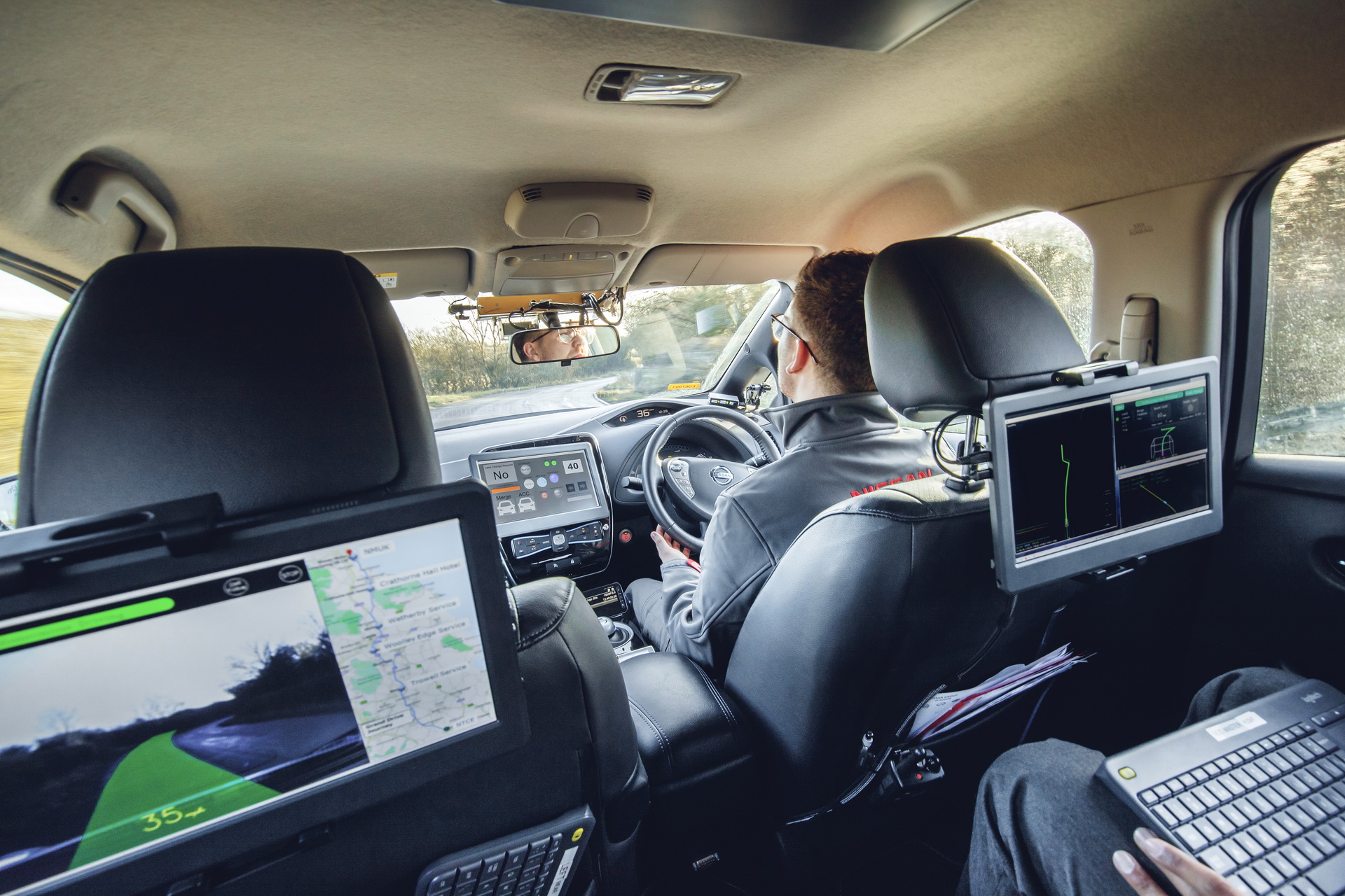 Autonomous Nissan Leaf Completes 230-Mile Journey Across UK