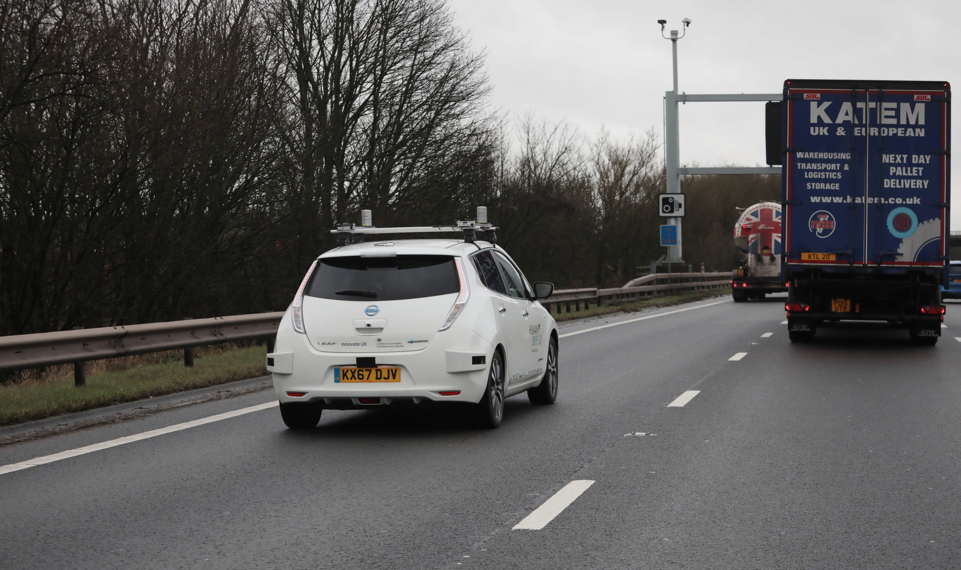 Autonomous Nissan Leaf Completes 230-Mile Journey Across UK