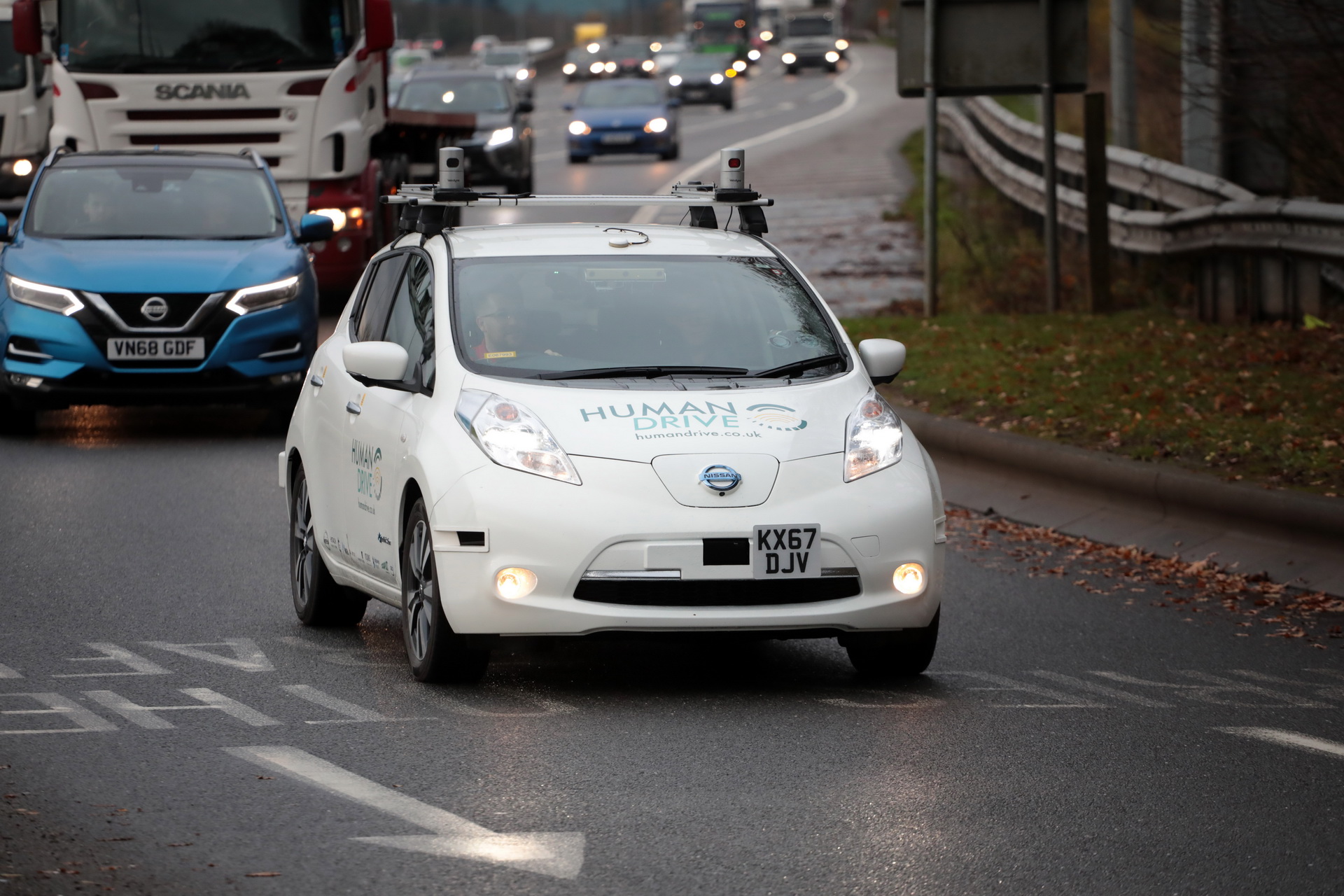 Autonomous Nissan Leaf Completes 230-Mile Journey Across UK