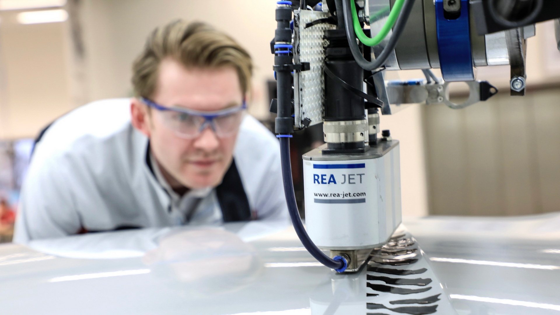 Porsche 911 Is A Huge Fingerprint Magnet, But Not The Way You Would’ve Imagined