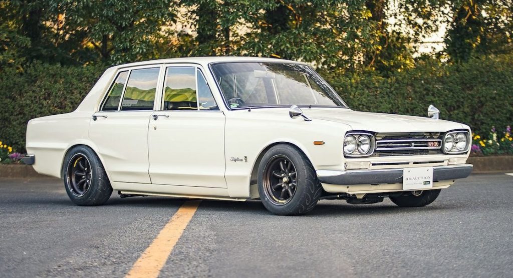  Can This 1969 Nissan Skyline 2000 GT-R Sway You Away From A Modern Godzilla?