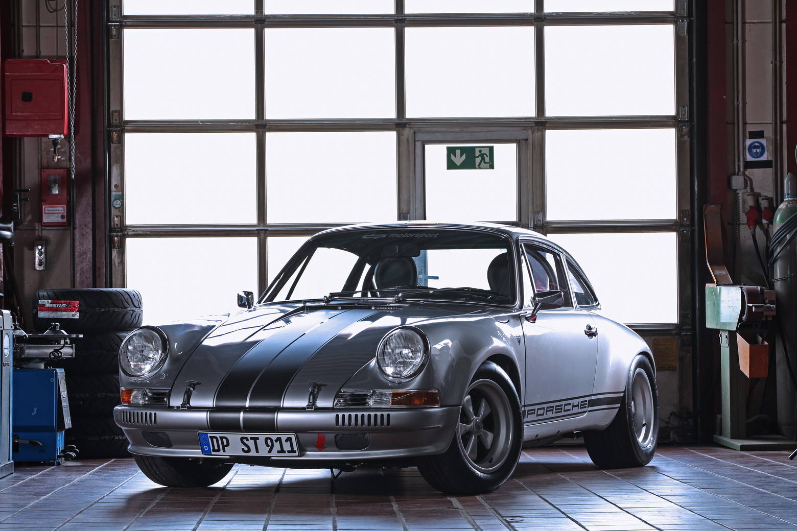 1985 Porsche 911 Gets A Retro Conversion, Looks Delicious