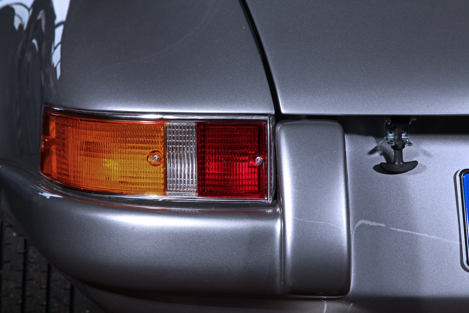 1985 Porsche 911 Gets A Retro Conversion, Looks Delicious