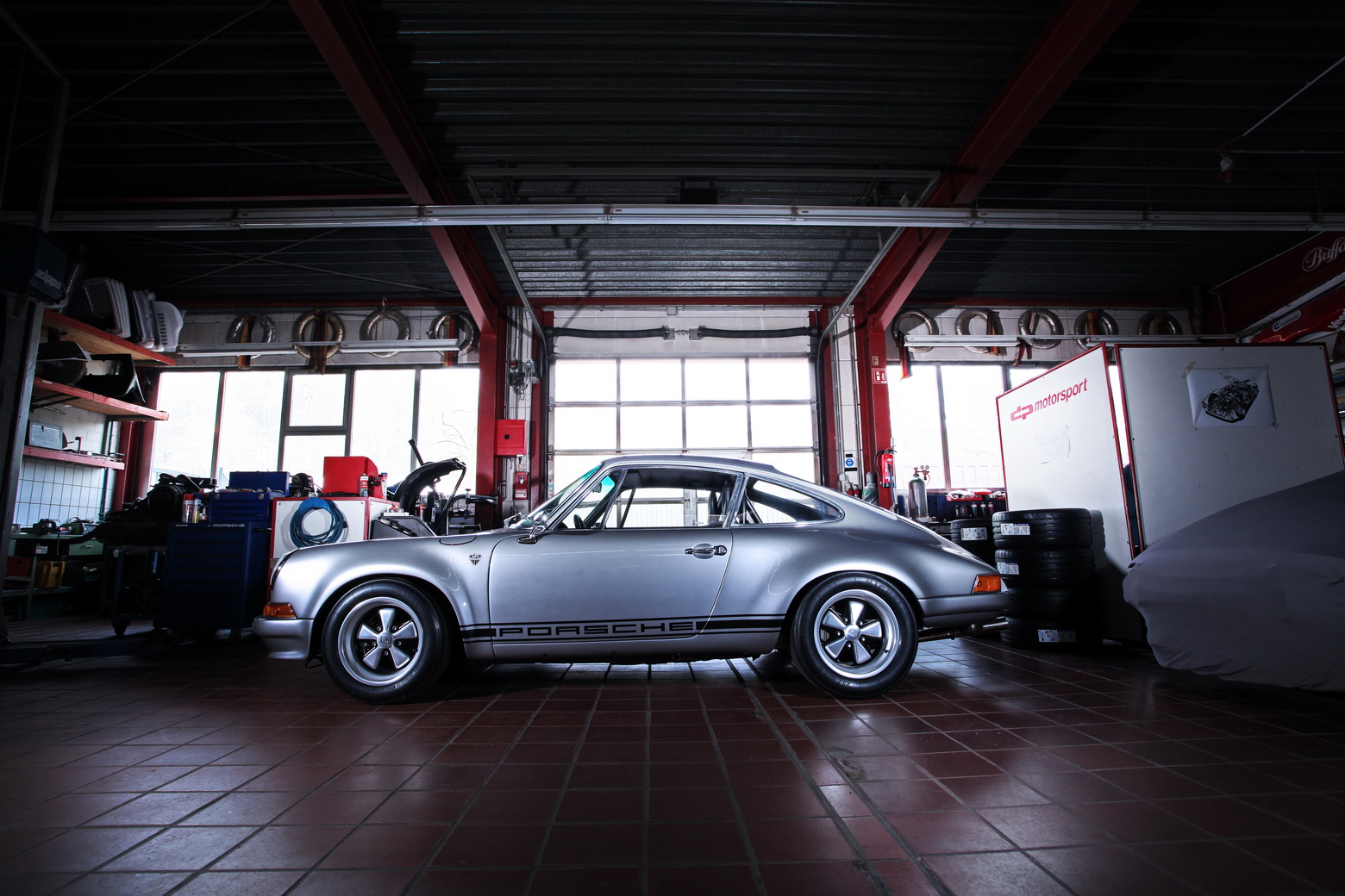 1985 Porsche 911 Gets A Retro Conversion, Looks Delicious