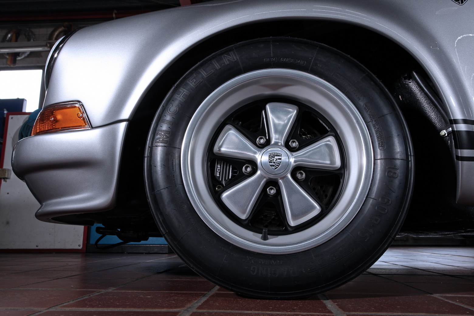 1985 Porsche 911 Gets A Retro Conversion, Looks Delicious