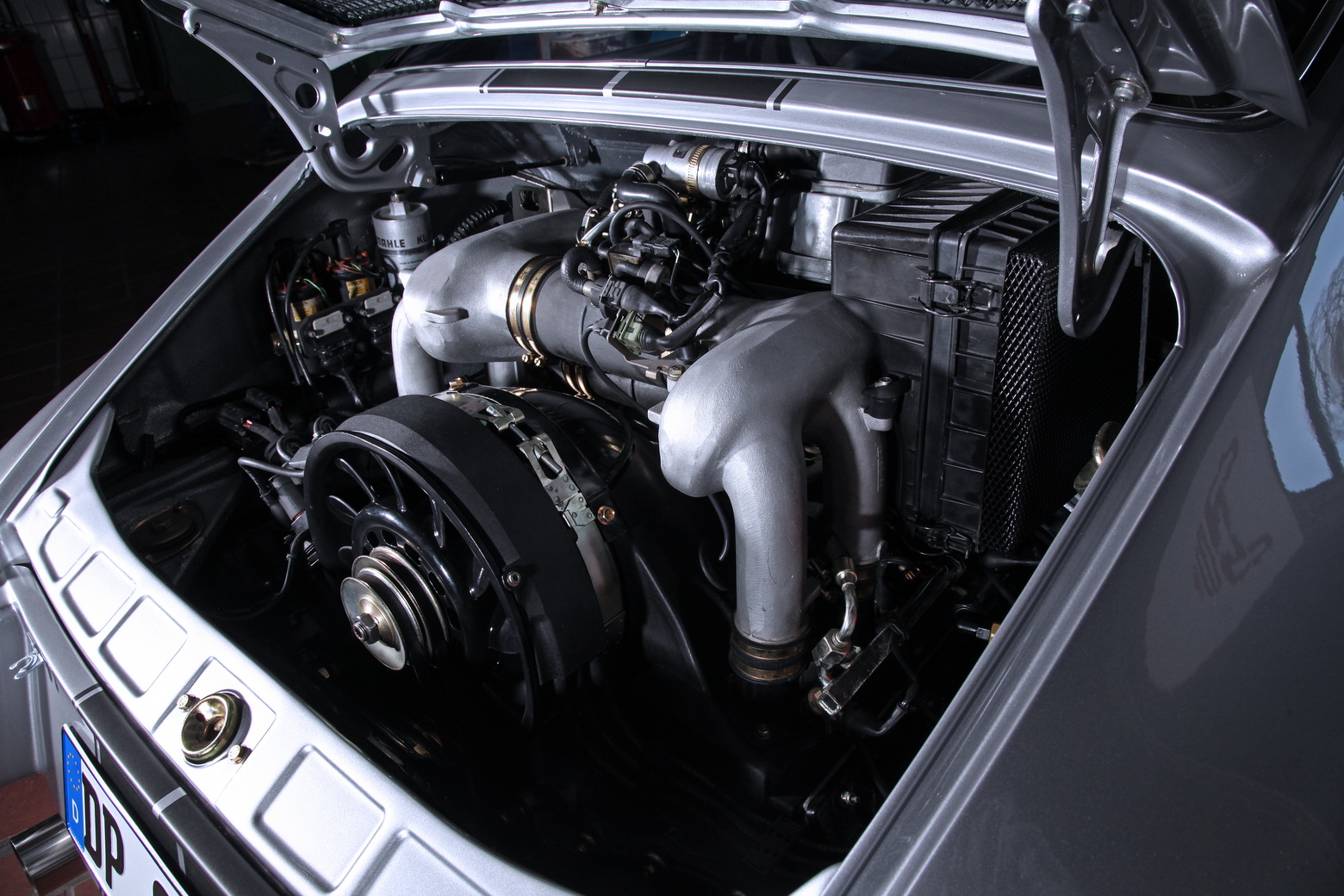 1985 Porsche 911 Gets A Retro Conversion, Looks Delicious