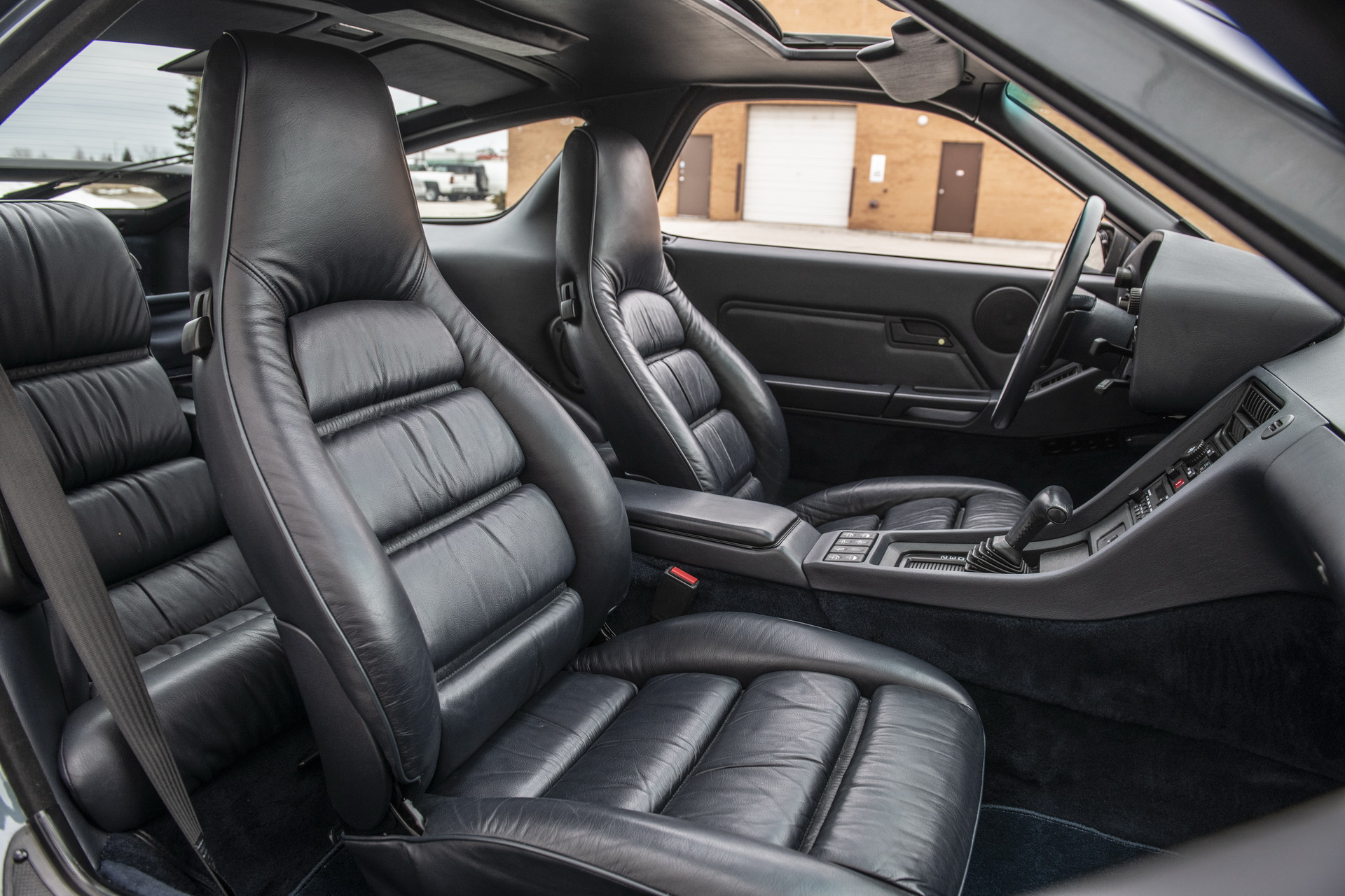 Good As New: Canadian 1988 Porsche 928 S4 Has Only 4,400 Miles