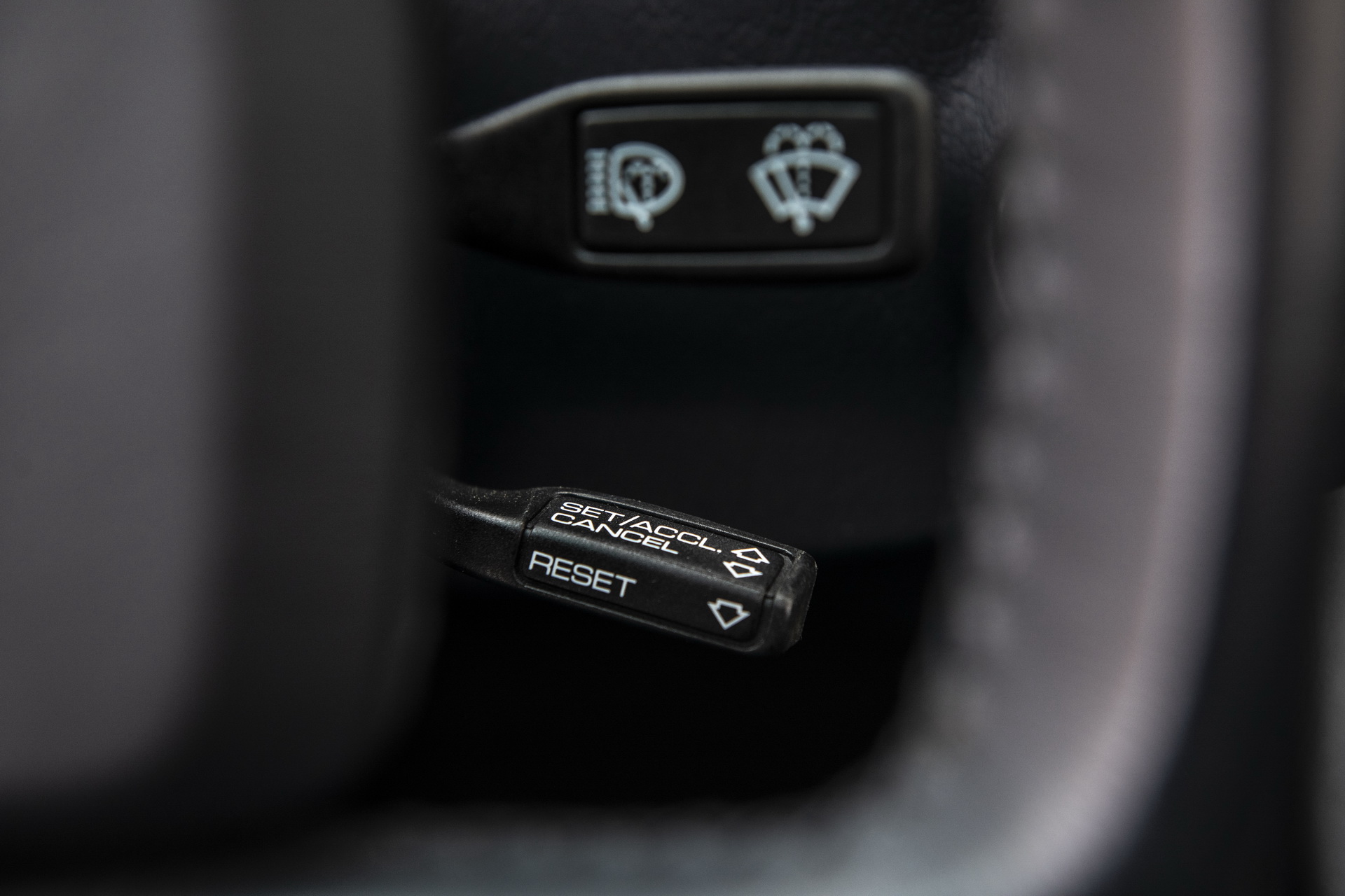 Good As New: Canadian 1988 Porsche 928 S4 Has Only 4,400 Miles