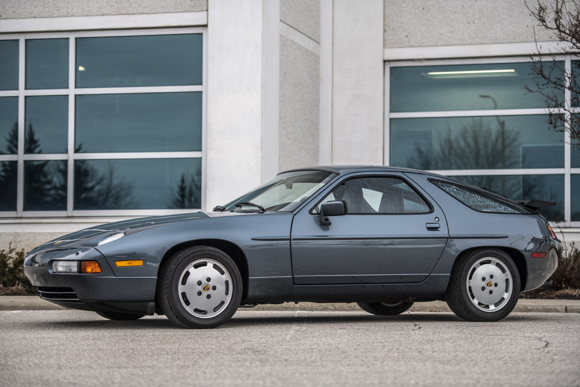 Good As New: Canadian 1988 Porsche 928 S4 Has Only 4,400 Miles