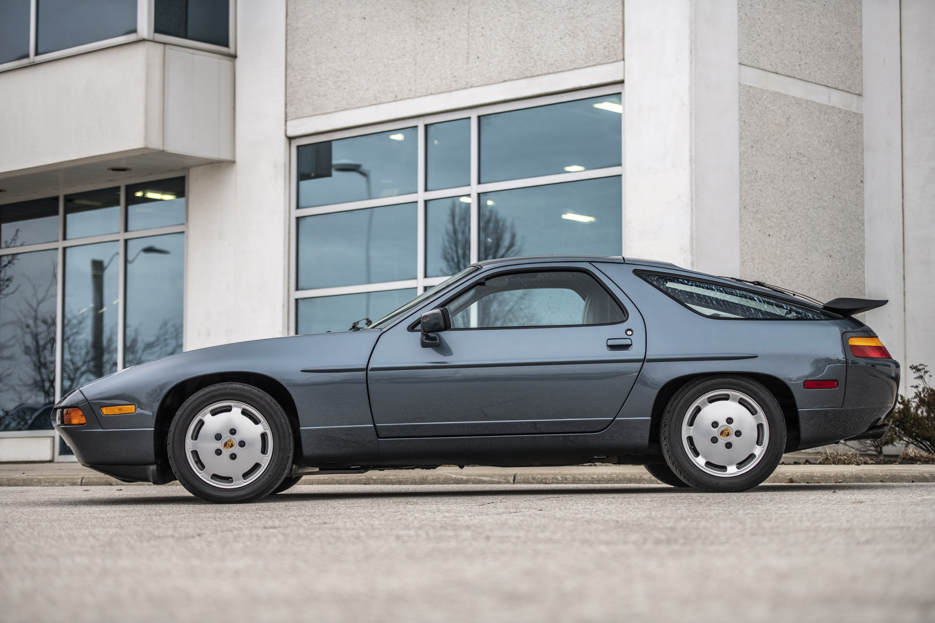 Good As New: Canadian 1988 Porsche 928 S4 Has Only 4,400 Miles