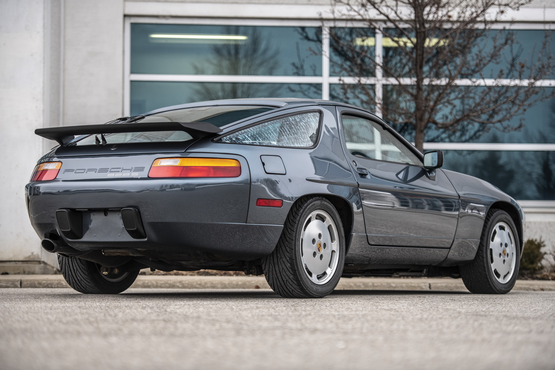 Good As New: Canadian 1988 Porsche 928 S4 Has Only 4,400 Miles