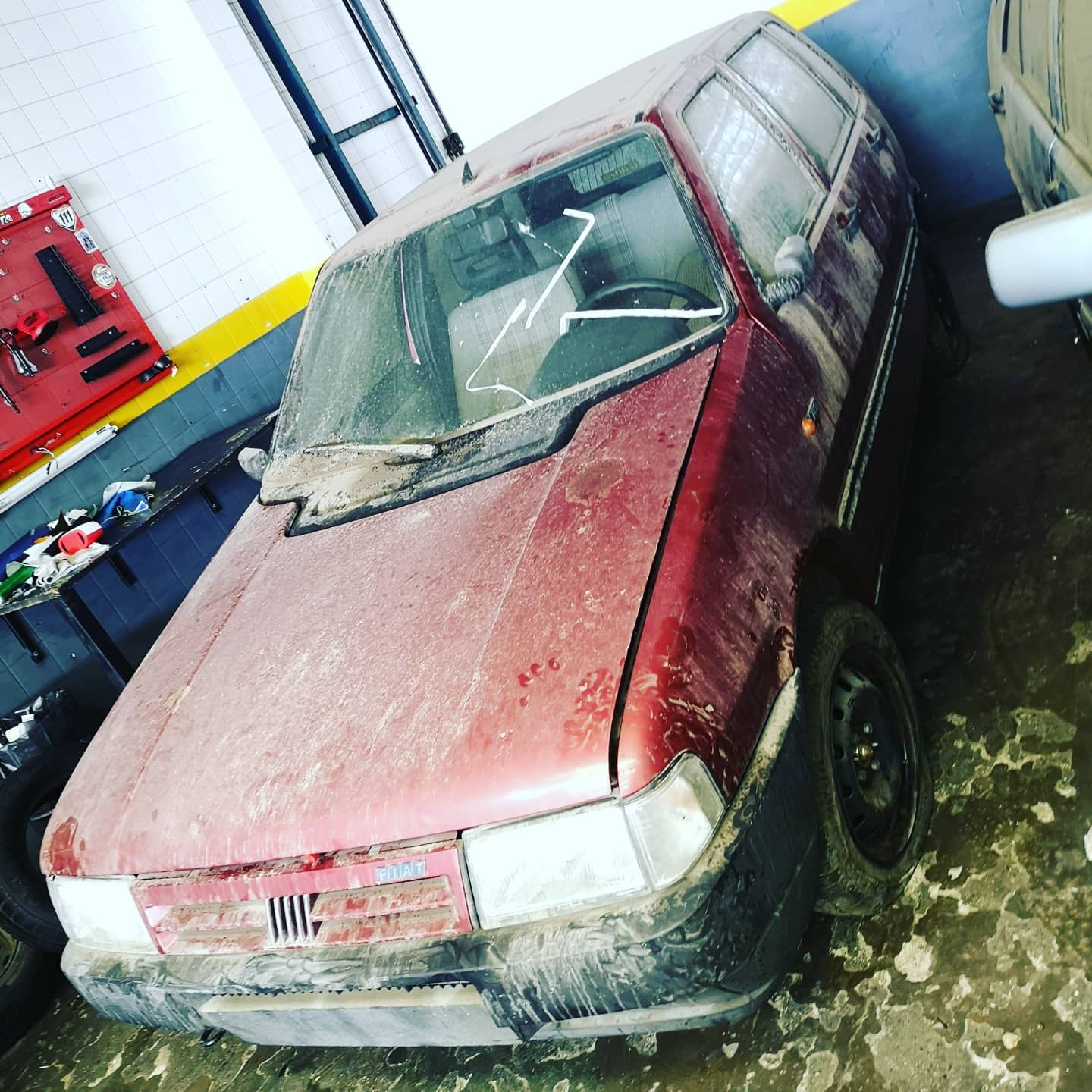 Brand New 1990s Alfa Romeo, Fiat And Peugeot Cars Unearthed From Abandoned Dealership