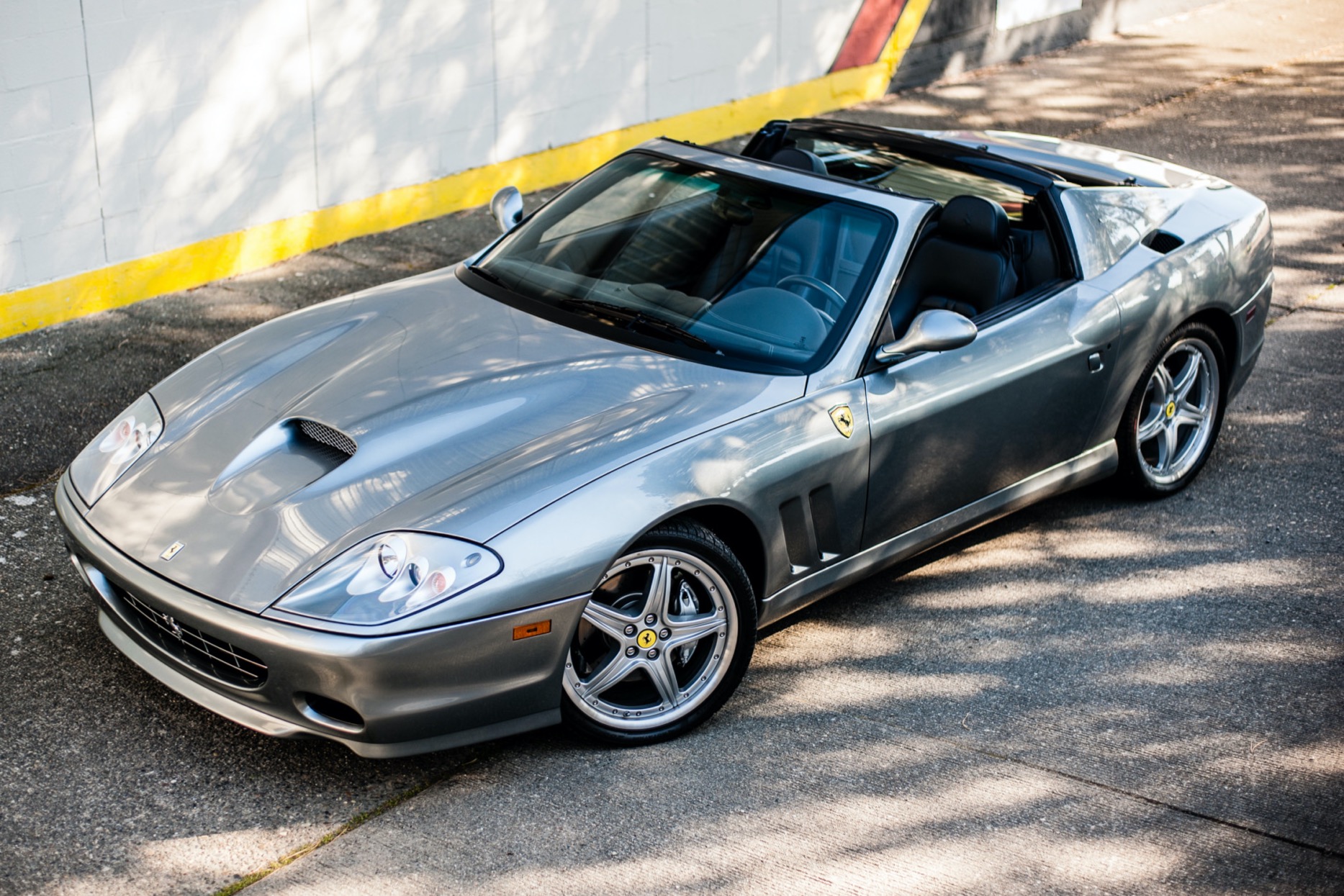 This 6k-Mile 2005 Ferrari 575 Superamerica Is A Super Class Act