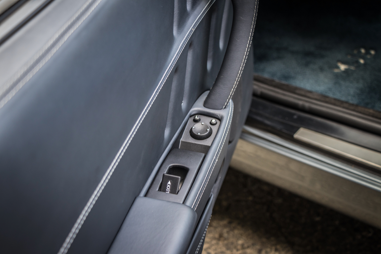 This 6k-Mile 2005 Ferrari 575 Superamerica Is A Super Class Act