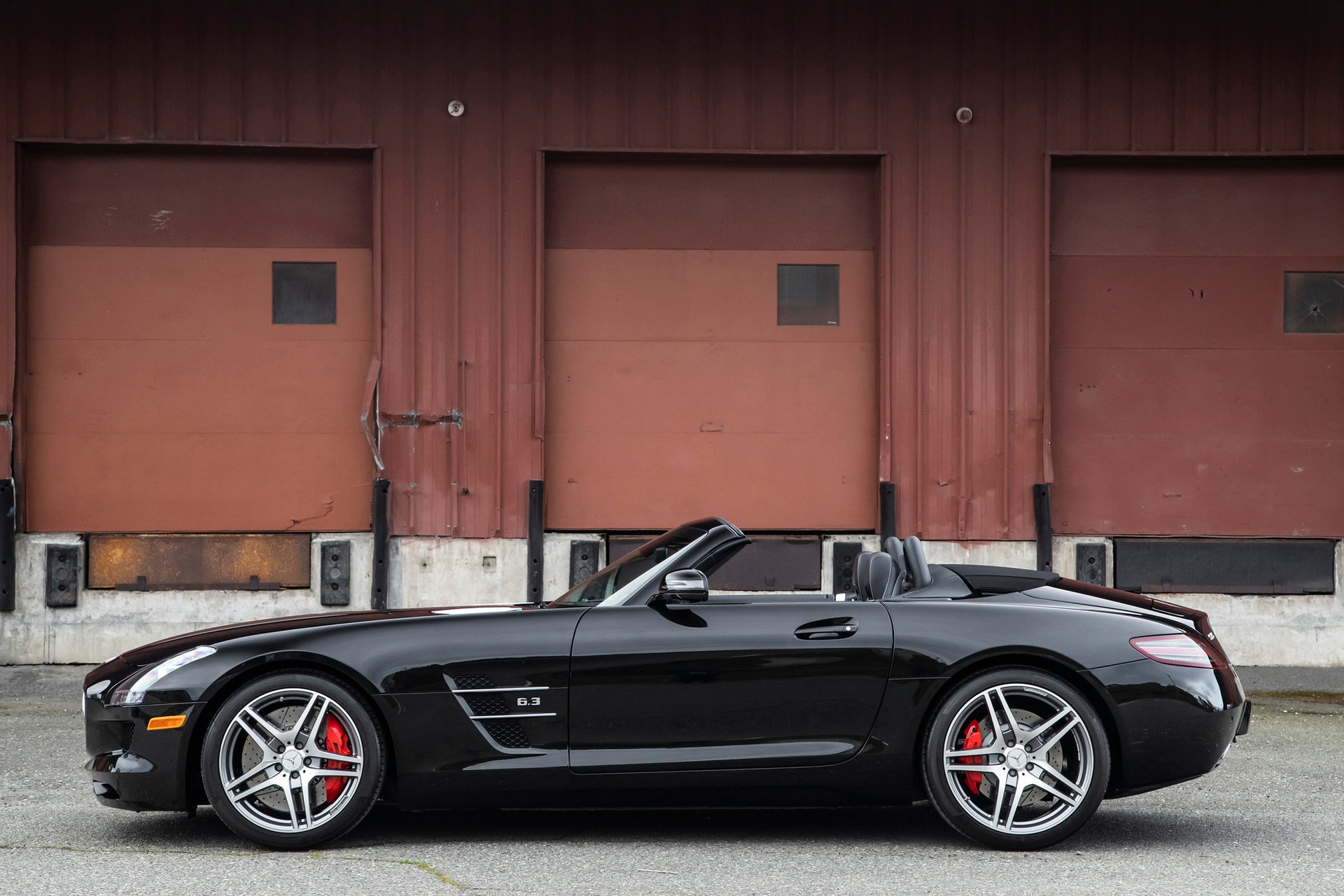 7K-Mile Mercedes SLS AMG Roadster Is The Perfect Trophy Car