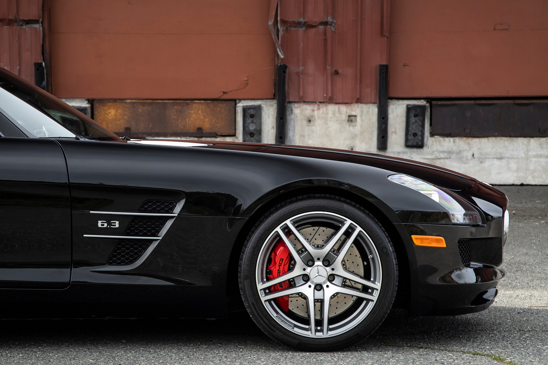 7K-Mile Mercedes SLS AMG Roadster Is The Perfect Trophy Car