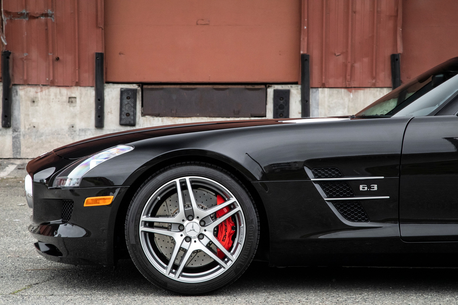 7K-Mile Mercedes SLS AMG Roadster Is The Perfect Trophy Car