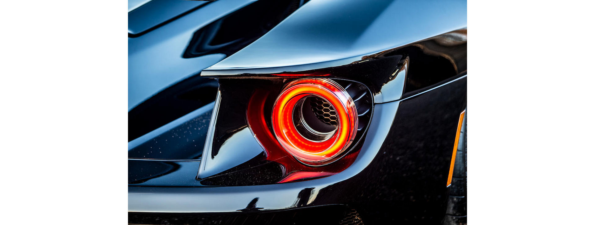 Gorgeous 2018 Ford GT May Sell For Over $1 Million In England