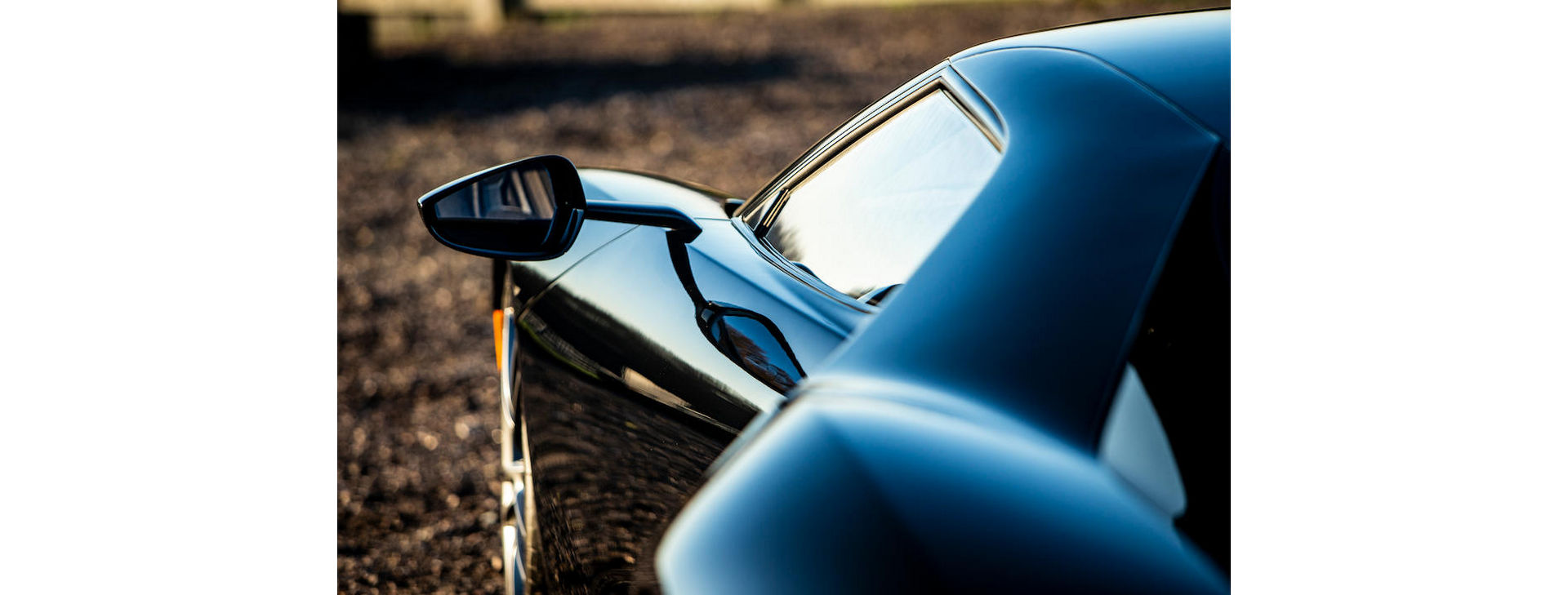 Gorgeous 2018 Ford GT May Sell For Over $1 Million In England