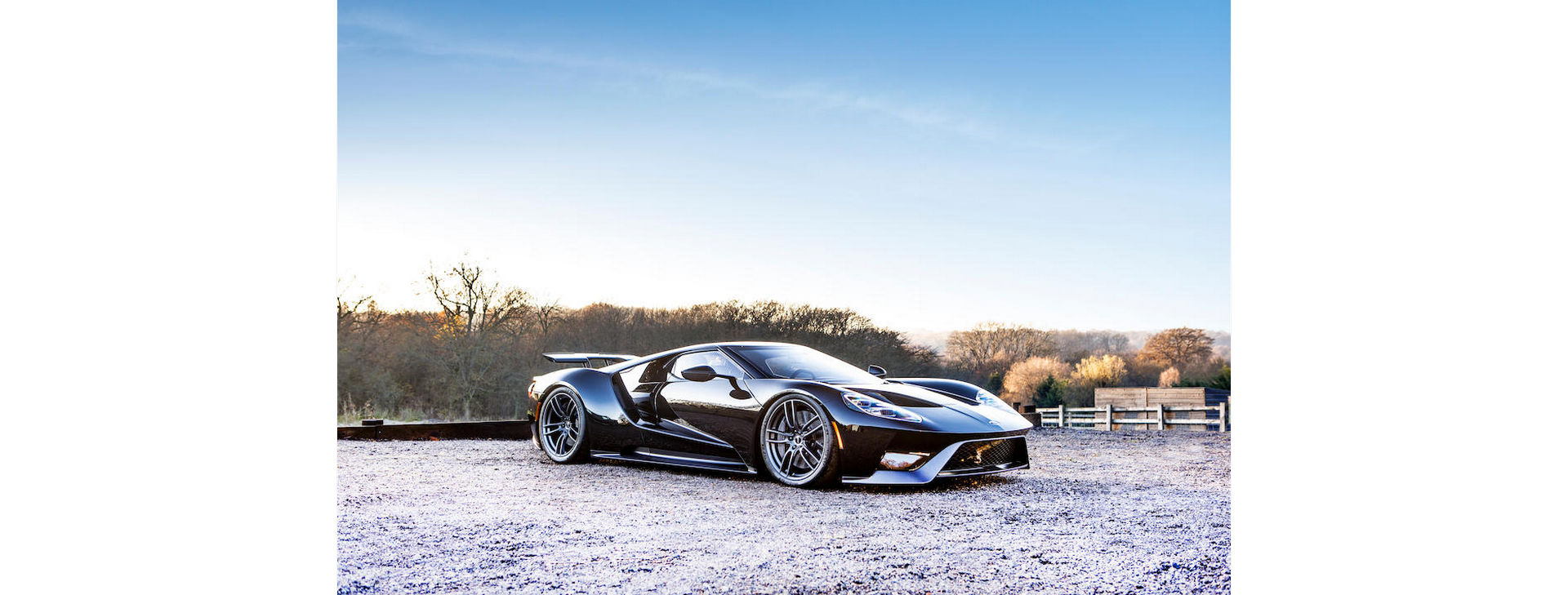 Gorgeous 2018 Ford GT May Sell For Over $1 Million In England