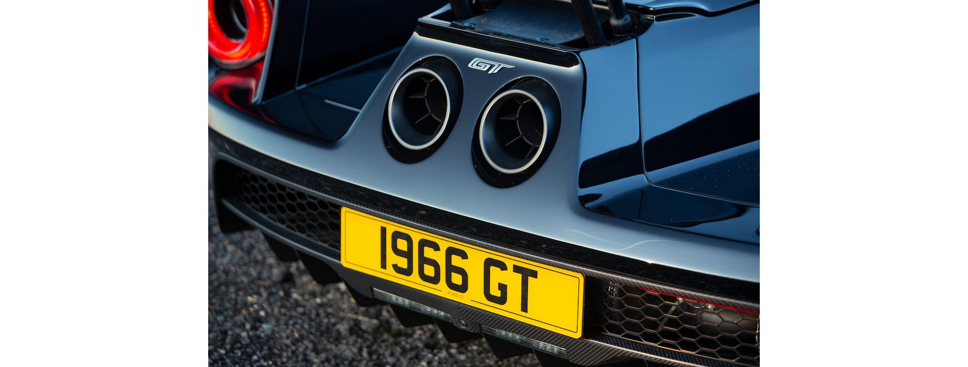 Gorgeous 2018 Ford GT May Sell For Over $1 Million In England