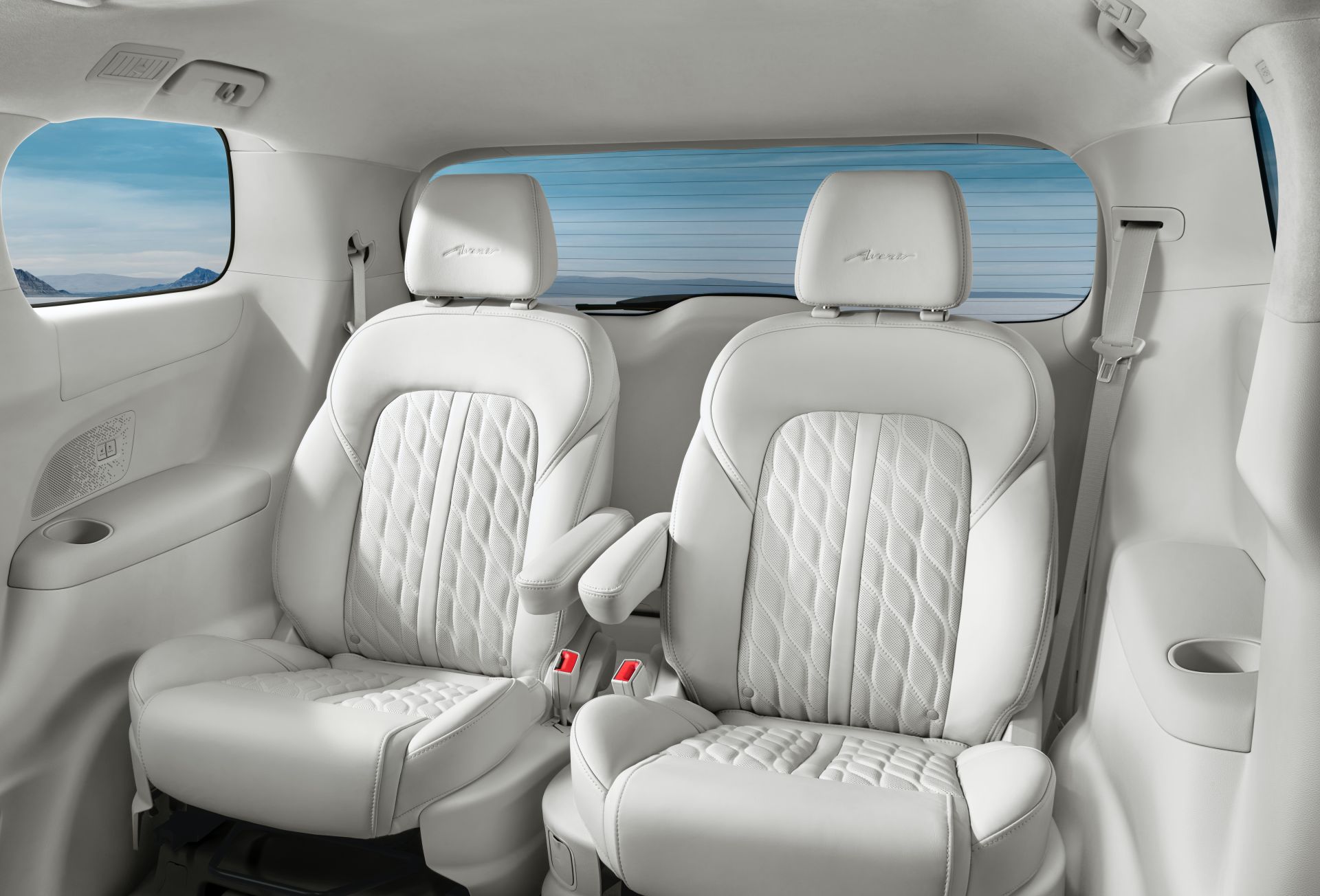 Facelifted Buick GL8 Avenir Luxury Minivan Debuts In China With Throne-Like Rear Seats