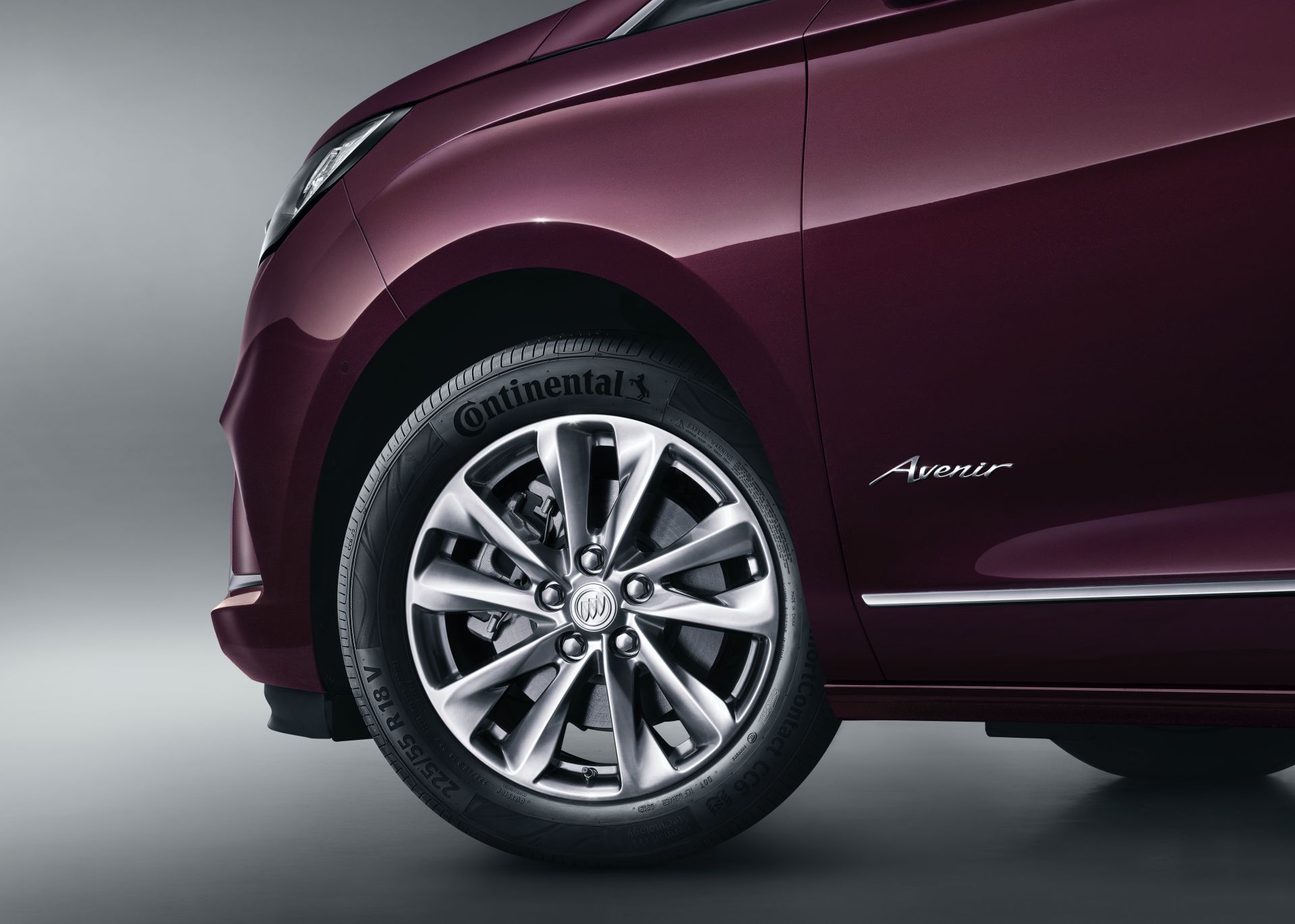 Facelifted Buick GL8 Avenir Luxury Minivan Debuts In China With Throne-Like Rear Seats