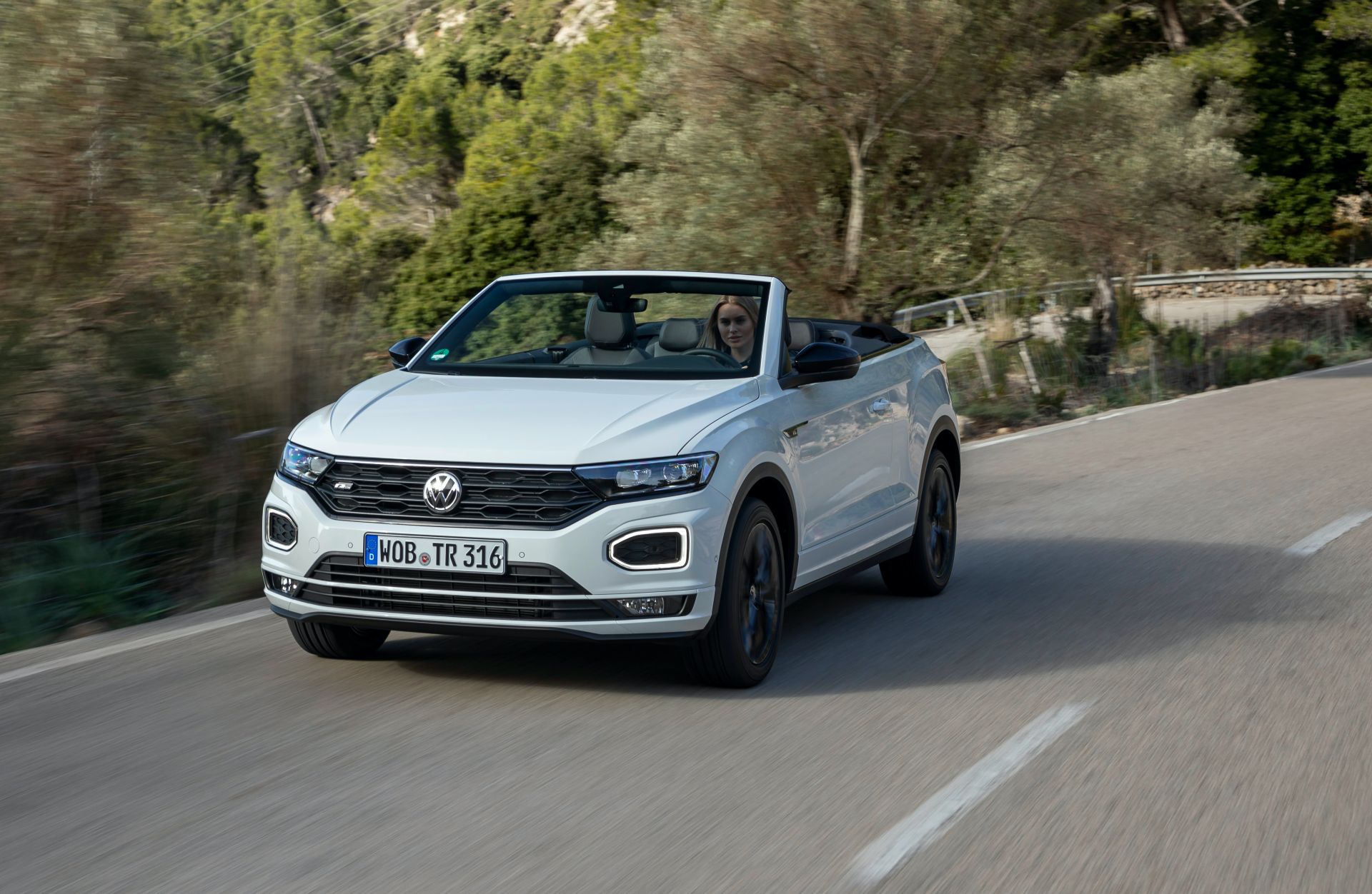 VW T-Roc Cabriolet: High-Riding Golf Convertible Successor Overexposed In 325 Photos, Videos