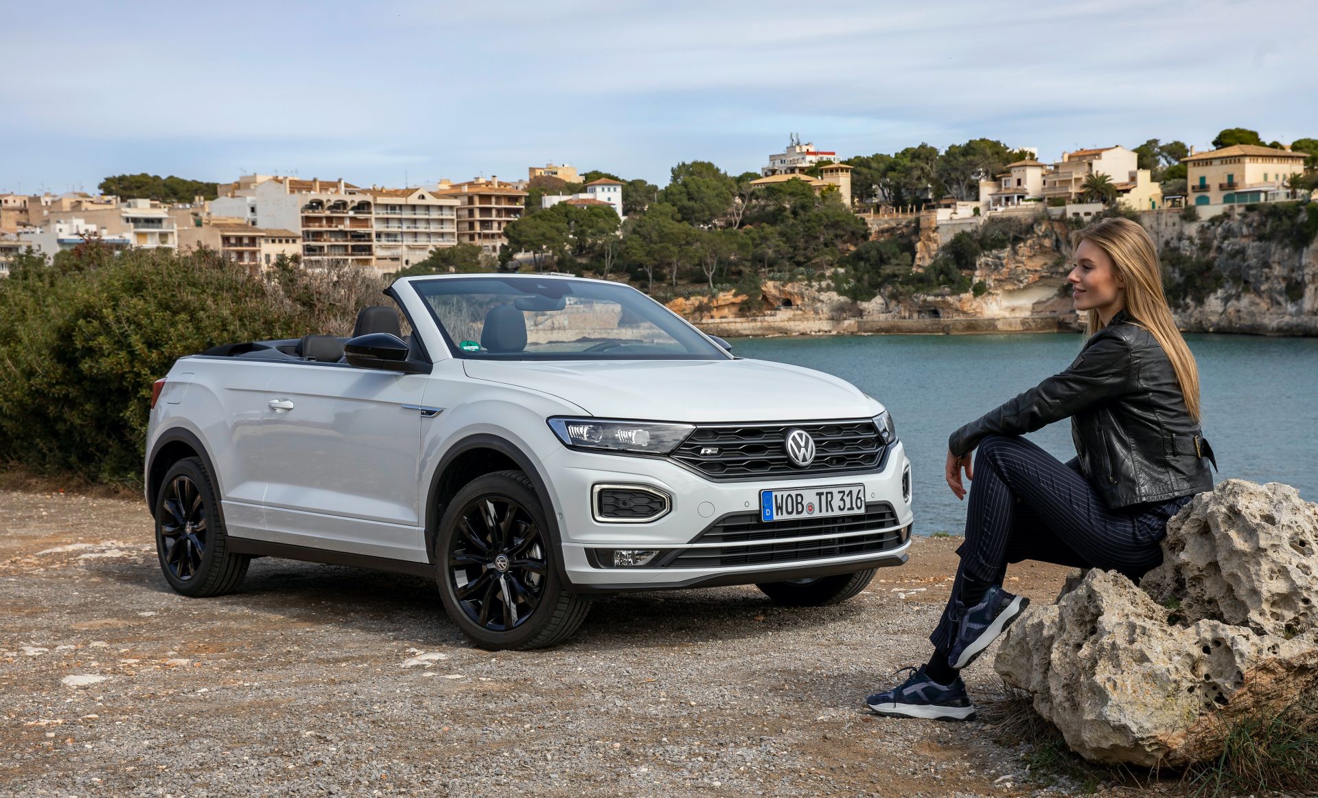 VW T-Roc Cabriolet: High-Riding Golf Convertible Successor Overexposed In 325 Photos, Videos