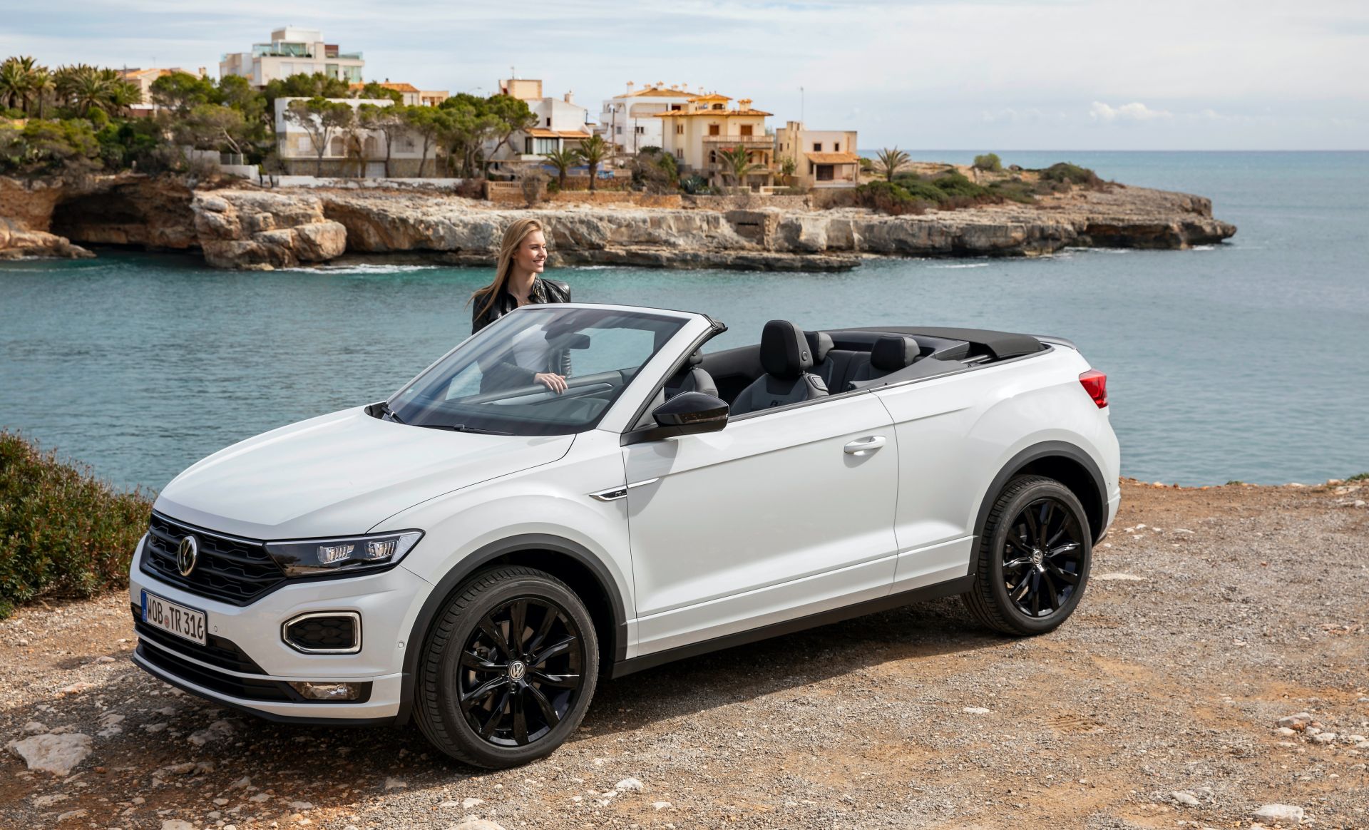 VW T-Roc Cabriolet: High-Riding Golf Convertible Successor Overexposed In 325 Photos, Videos
