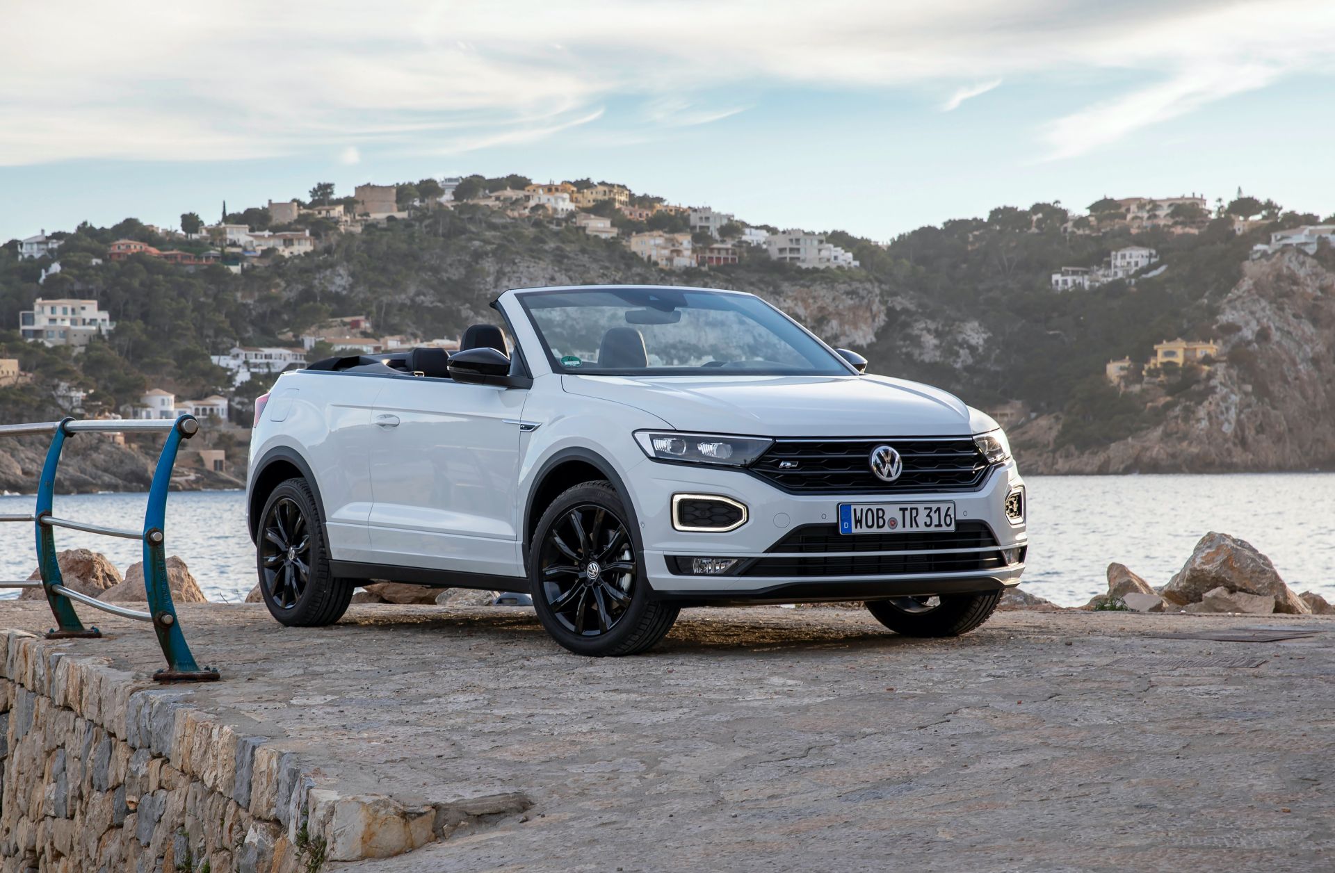 VW T-Roc Cabriolet: High-Riding Golf Convertible Successor Overexposed In 325 Photos, Videos