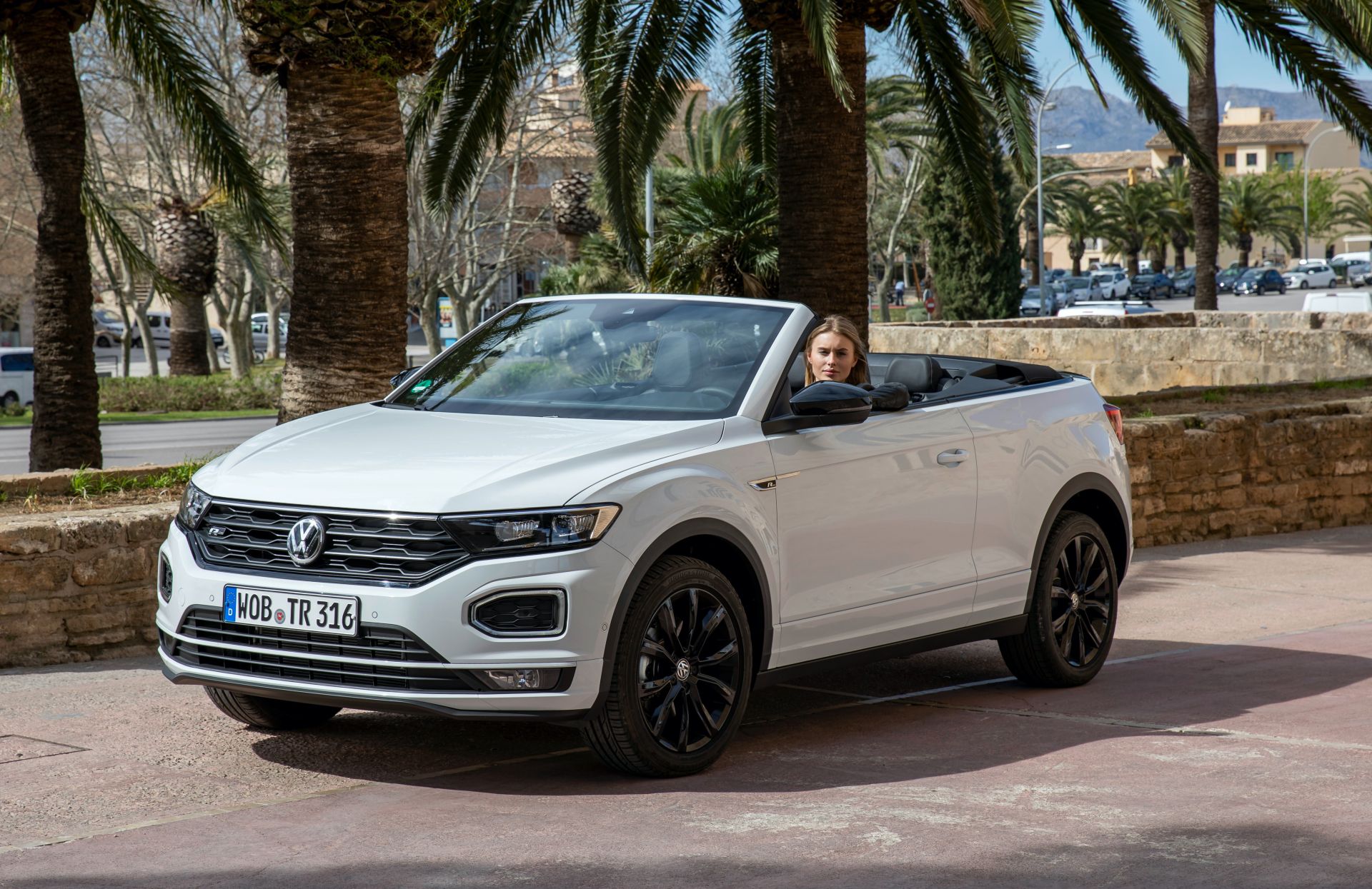 VW T-Roc Cabriolet: High-Riding Golf Convertible Successor Overexposed In 325 Photos, Videos
