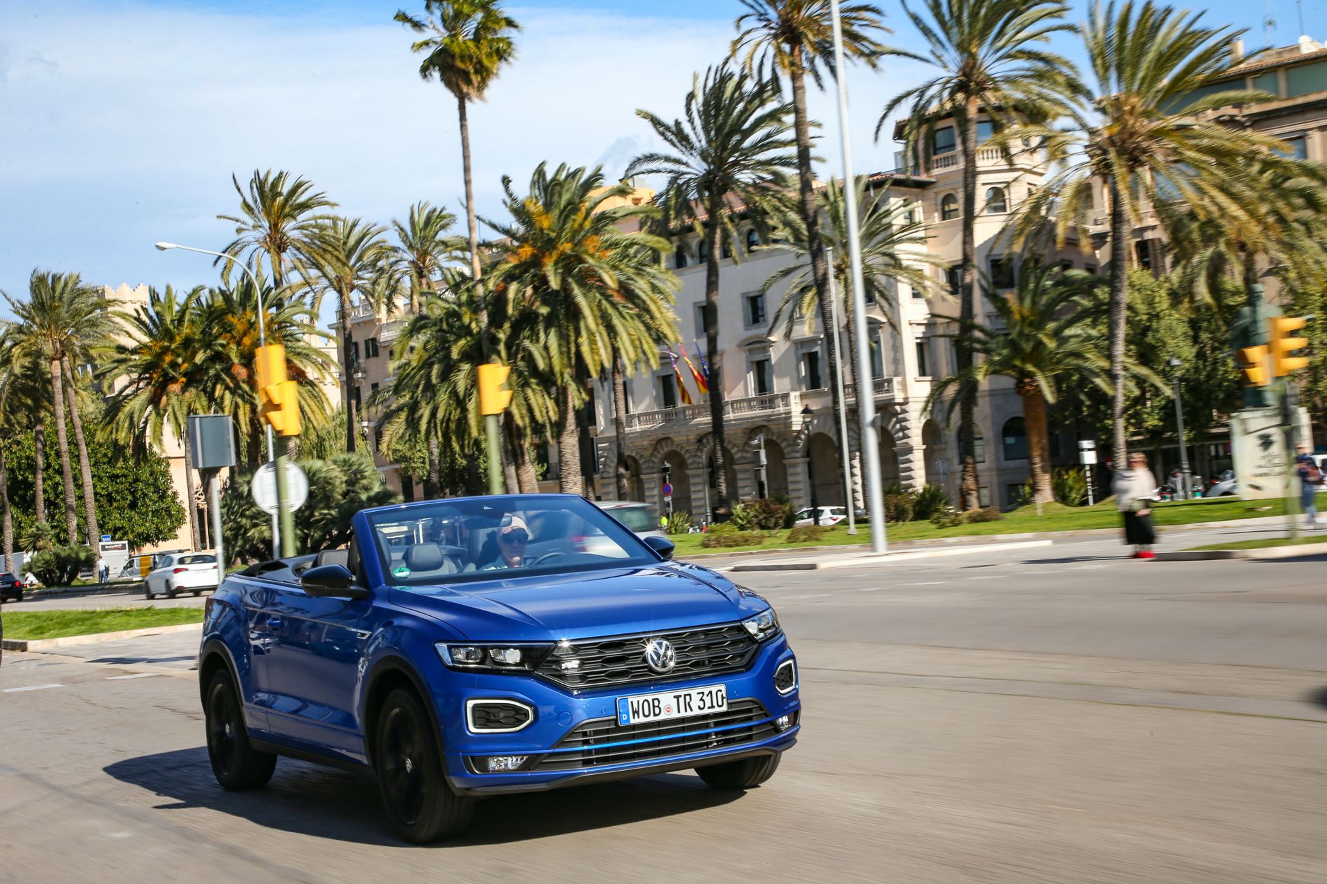 VW T-Roc Cabriolet: High-Riding Golf Convertible Successor Overexposed In 325 Photos, Videos
